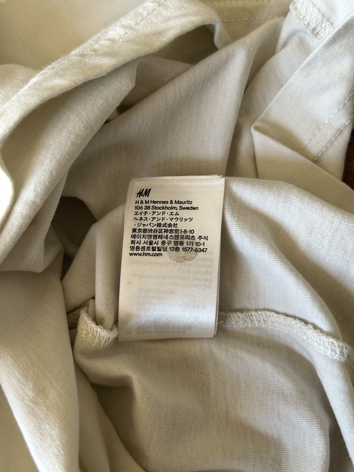 H&M × Maison Margiela FW2012 Maison Margiela x H&M Circle Shirt White Size XS / US 0-2 / IT 36-38 - 7 Thumbnail