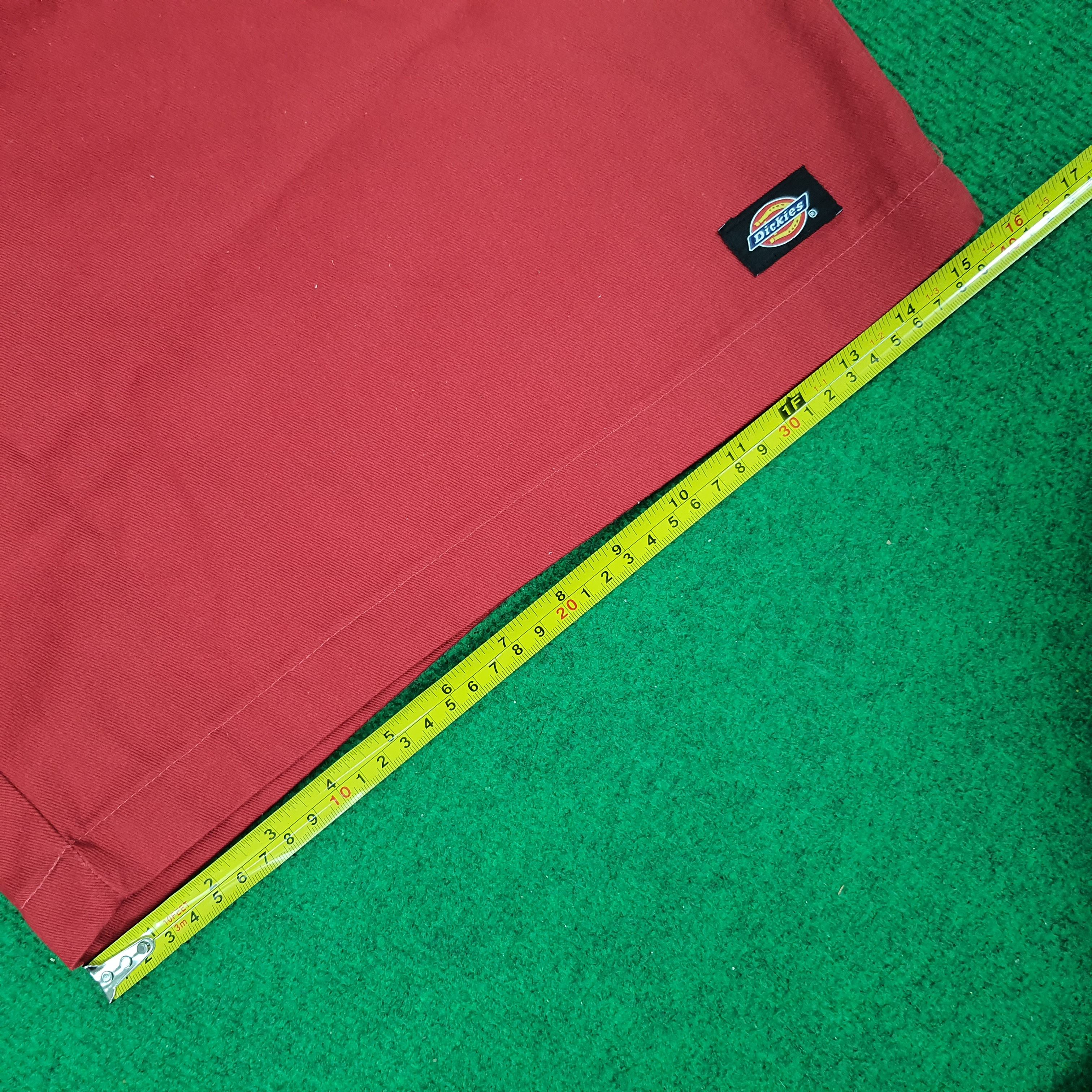 Dickies × Vintage Vintage Dickies Loose Fit Big Size Short Pants Size US 44 / EU 60 - 12 Thumbnail