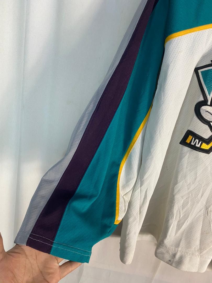 Ccm × NHL × Vintage Vintage mighty ducks hockey ice jersey with patches by ccm Size US M / EU 48-50 / 2 - 11 Thumbnail