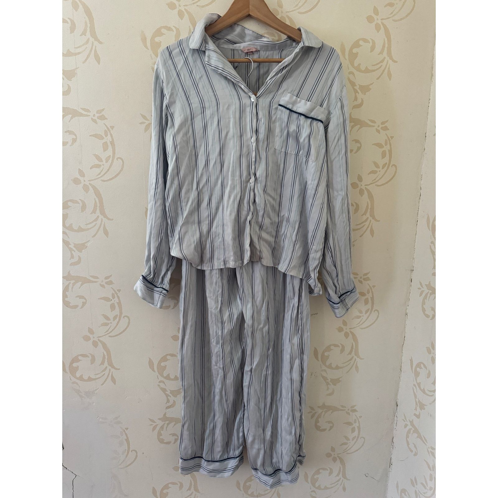 Eberjey Eberjey 100% Silk Pajamas Ladies Size Small Size ONE SIZE - 1 Thumbnail