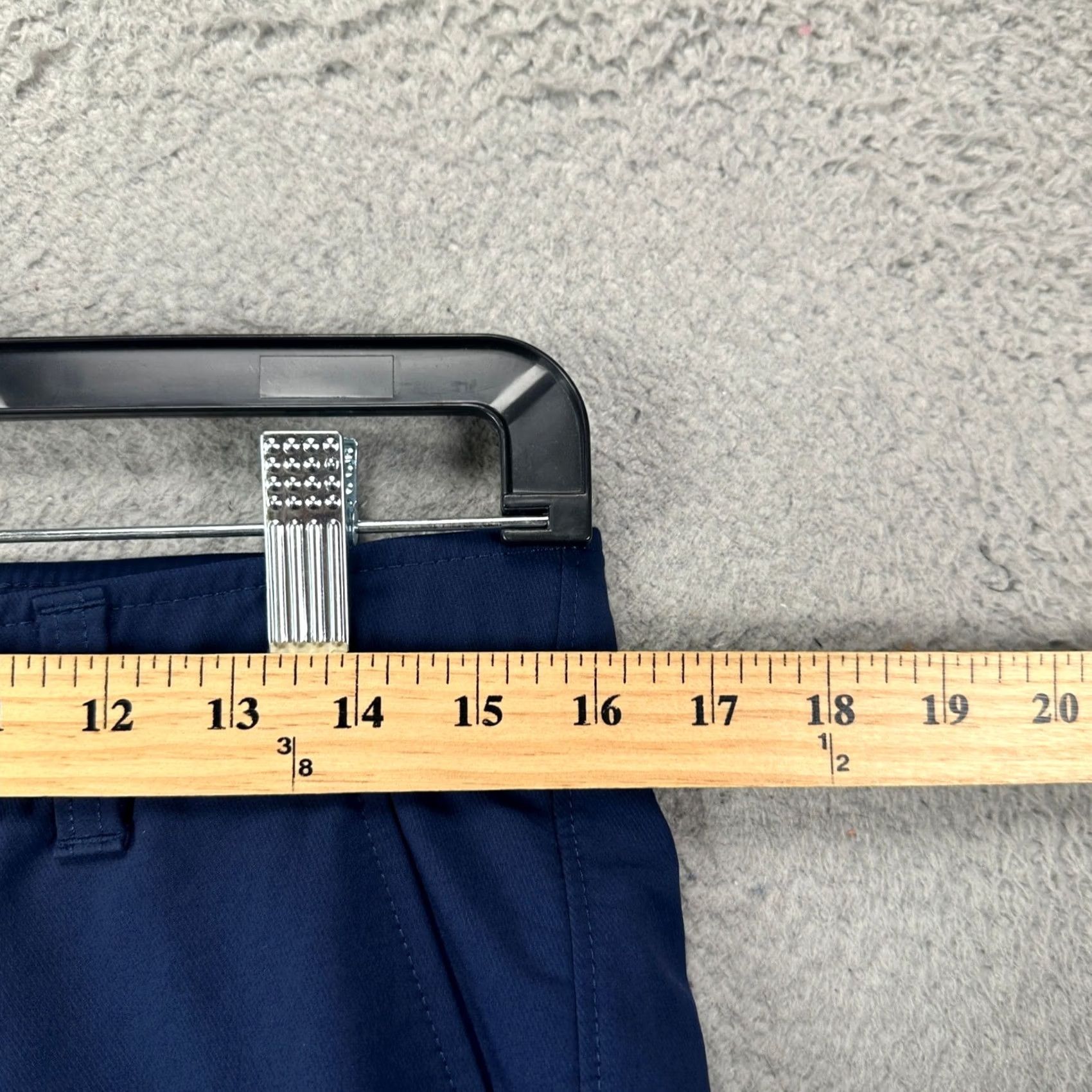 Under Armour Under Armour Mens 34X32 Pants Blue Nylon Blend Stretch Straight Leg EUC Golf Pants Regular Waist 34 Inseam 32 Mens Boys Womens Size US 34 / EU 50 - 7 Thumbnail