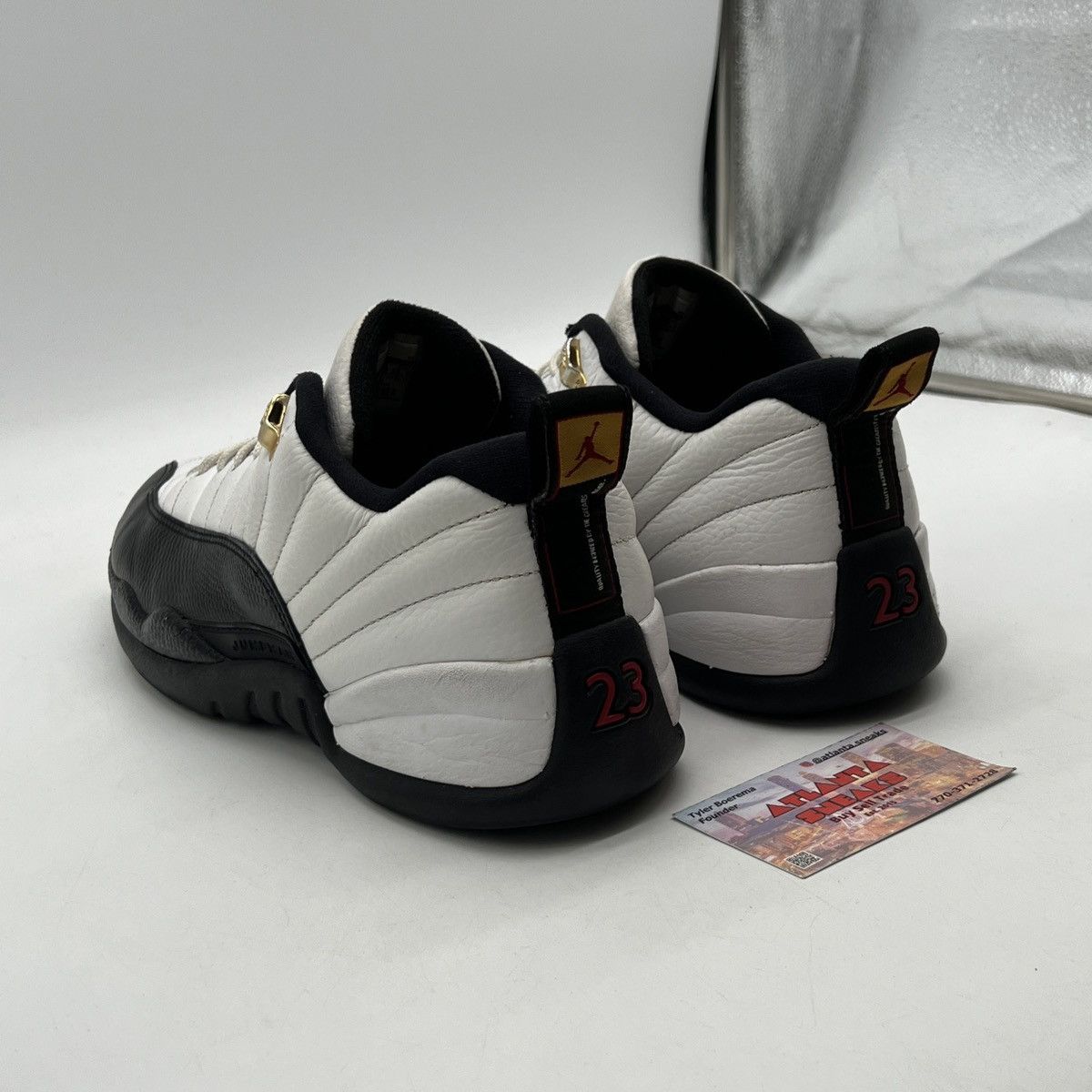 Jordan Brand Air jordan 12 low taxi Size US 10.5 / EU 43-44 - 4 Thumbnail