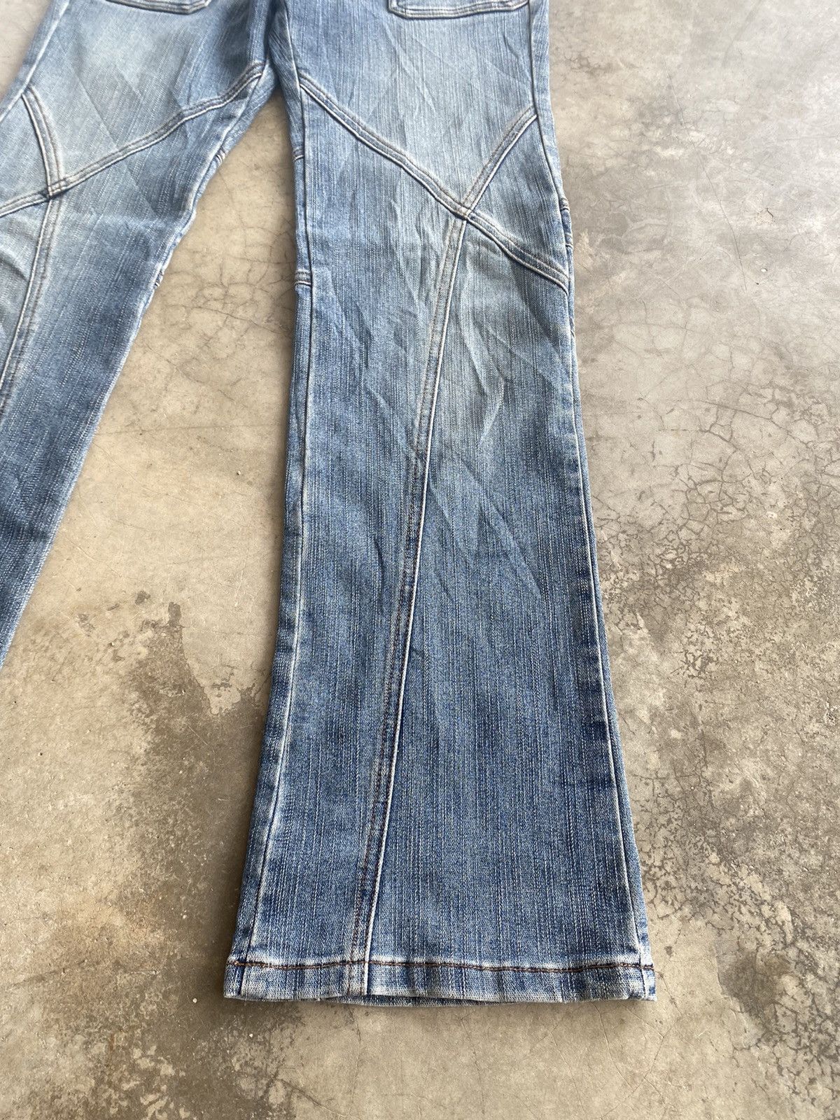 Hysteric Glamour × If Six Was Nine × Tornado Mart Japanese Jouer Aux Echecs Python Stretch Flare Jeans Size US 27 - 3 Thumbnail