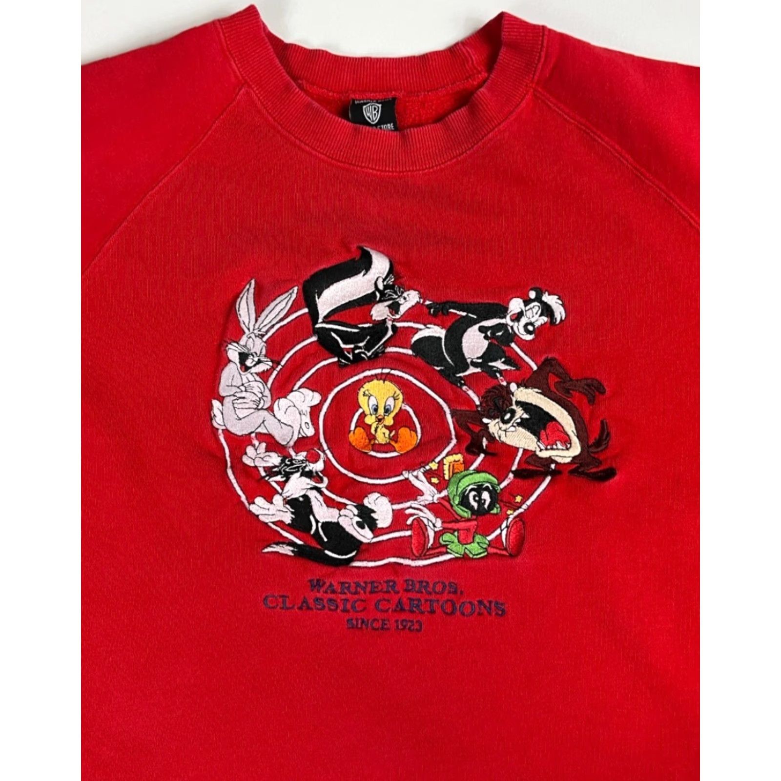 Vintage Warner Bros. Studio Store Unisex Adult Vintage 1997 Sweatshirt Crewneck Red Sz L Size US L / EU 52-54 / 3 - 3 Thumbnail