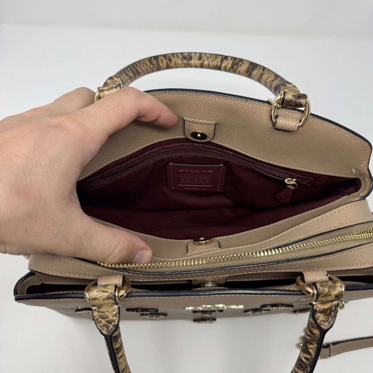 Coach Coach Lillie Carryall Daisy Applique Bag Snake Leather Size ONE SIZE - 21 Thumbnail