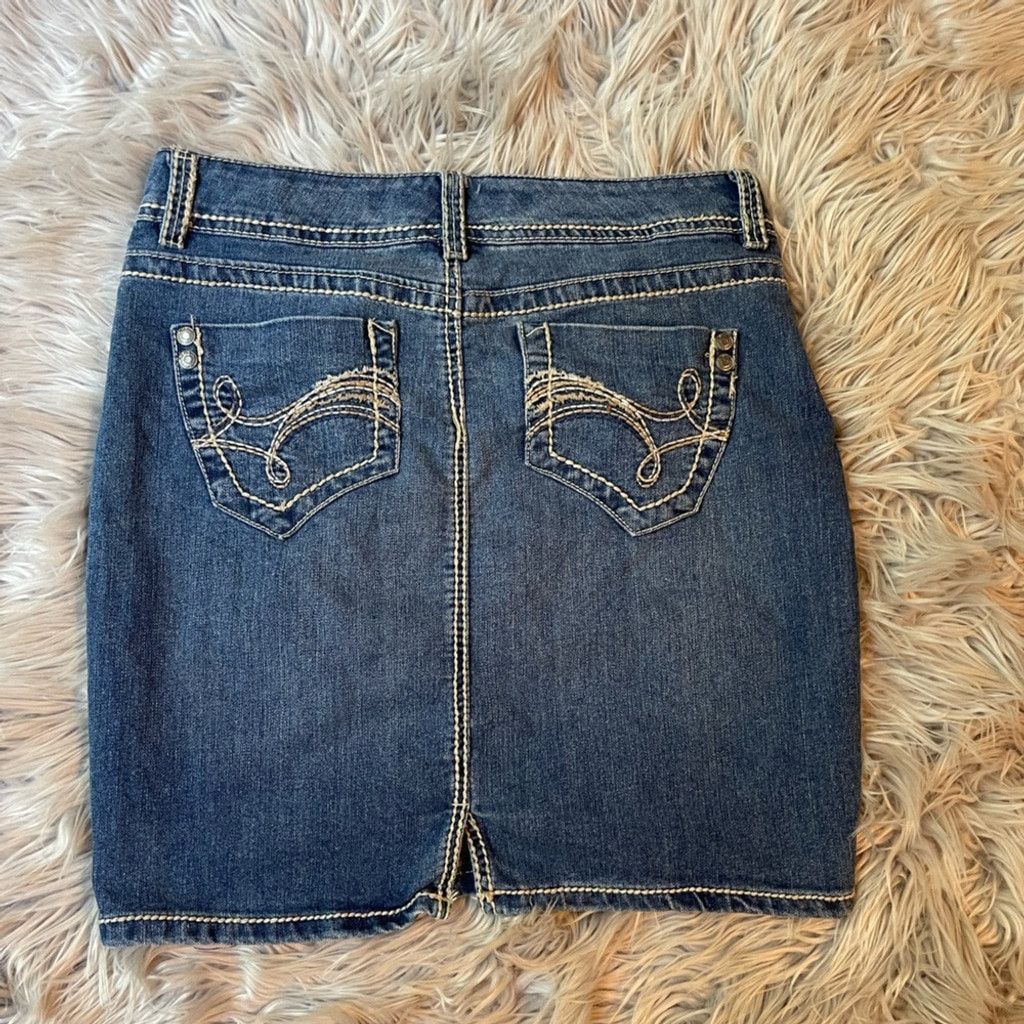 Nine West Nine West Dark Blue Denim Y2K vtg skort size 8/28 Size 30" / US 8 / IT 44 - 1 Thumbnail