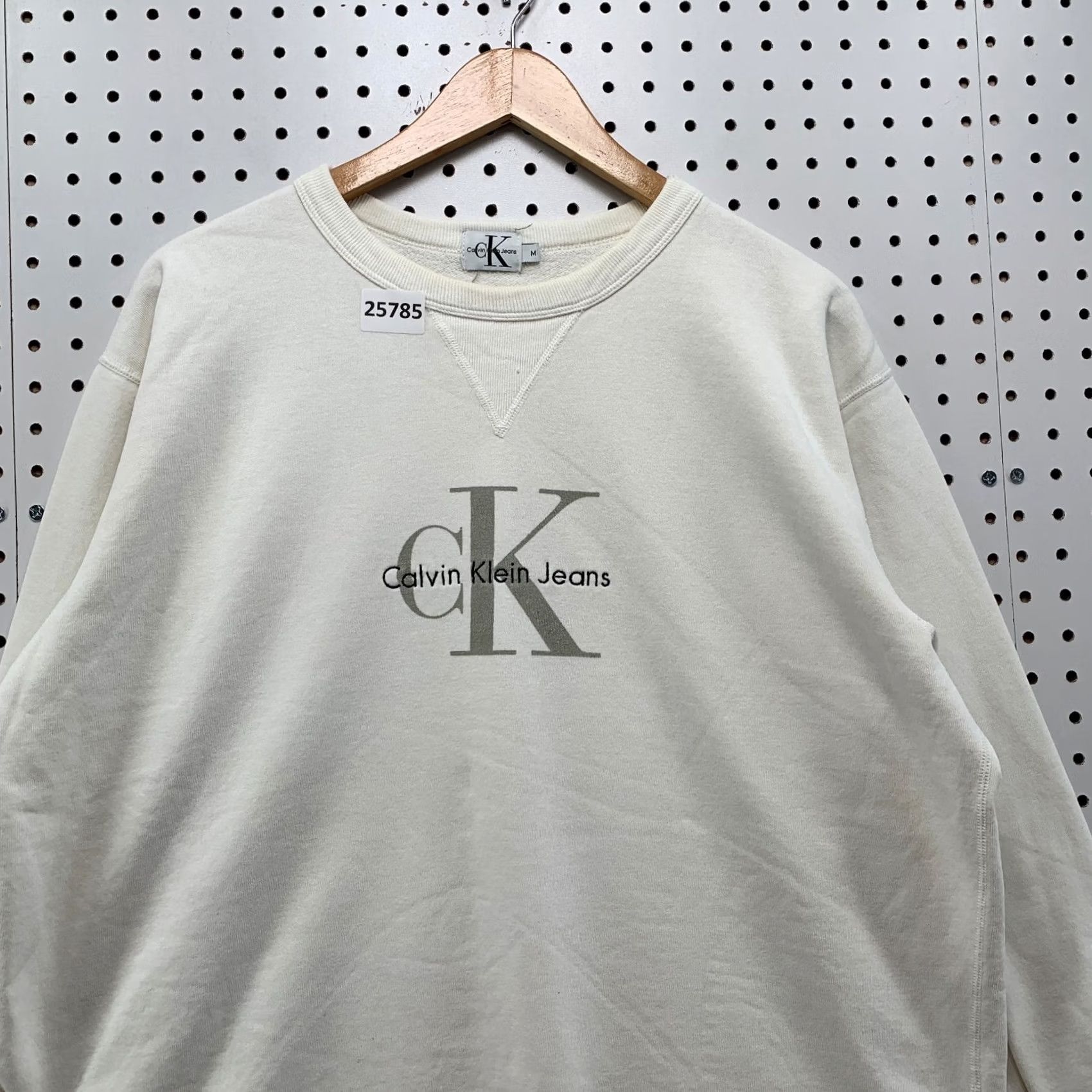 Calvin Klein VINTAGE Calvin Klein Sweatshirt White Gray Spell Out Long Sleeve Mens Medium Size US M / EU 48-50 / 2 - 5 Thumbnail