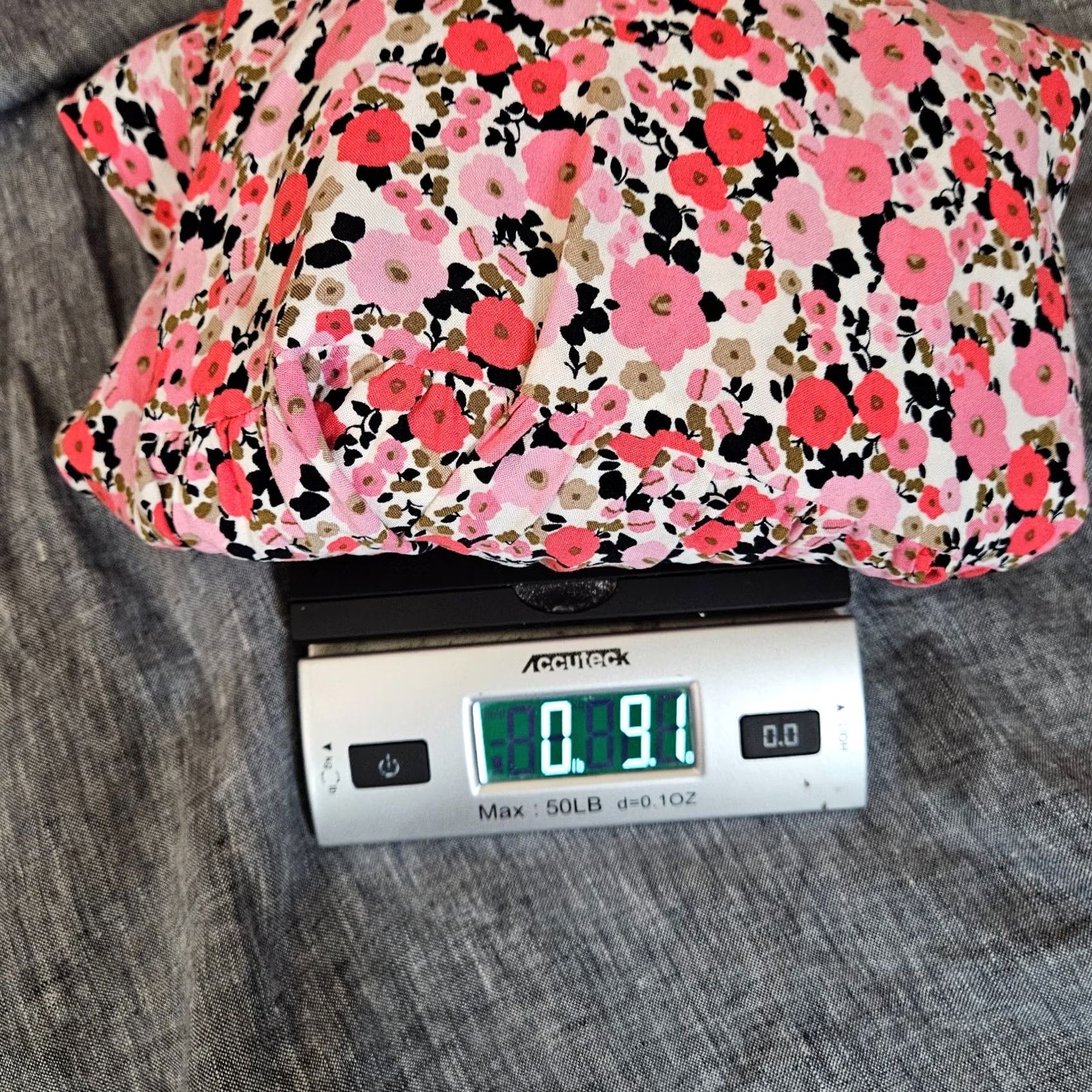 Tommy Hilfiger Tommy Hilfiger Dress Women’s Small Pink Floral Tiered Ruffle Boho Dress Floral Pattern Pink Varsity A-Line Women S Small Cap Sleeve Not Available Size S / US 4 / IT 40 - 8 Thumbnail