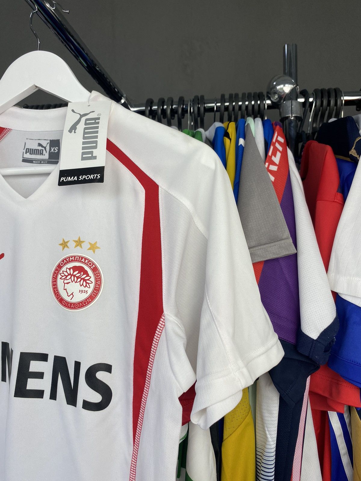 Puma 2005/06 PUMA OLYMPIACOS THIRD SOCCER FOOTBALL JERSEY SHIRT Size US XS / EU 42 / 0 - 4 Thumbnail