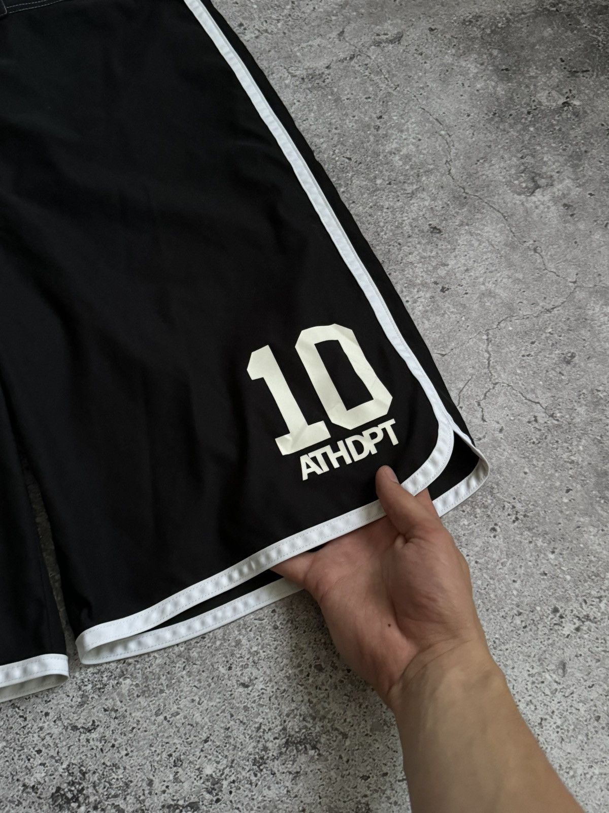 Nike × Vintage Vintage Nike athdpt 10 nylon shorts pants Size US 32 / EU 48 - 4 Thumbnail