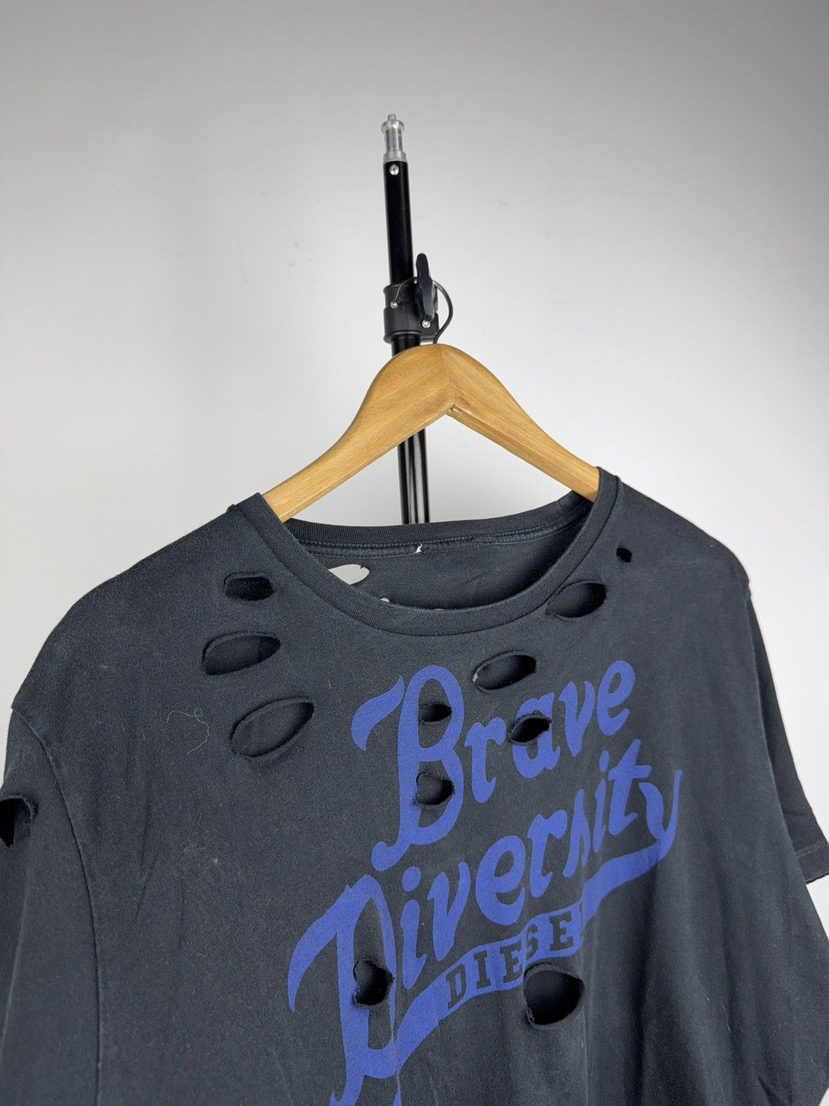 Diesel 00s Diesel Brave Diversity Distressed Faded T-Shirt Y2K Punk Size US L / EU 52-54 / 3 - 3 Thumbnail