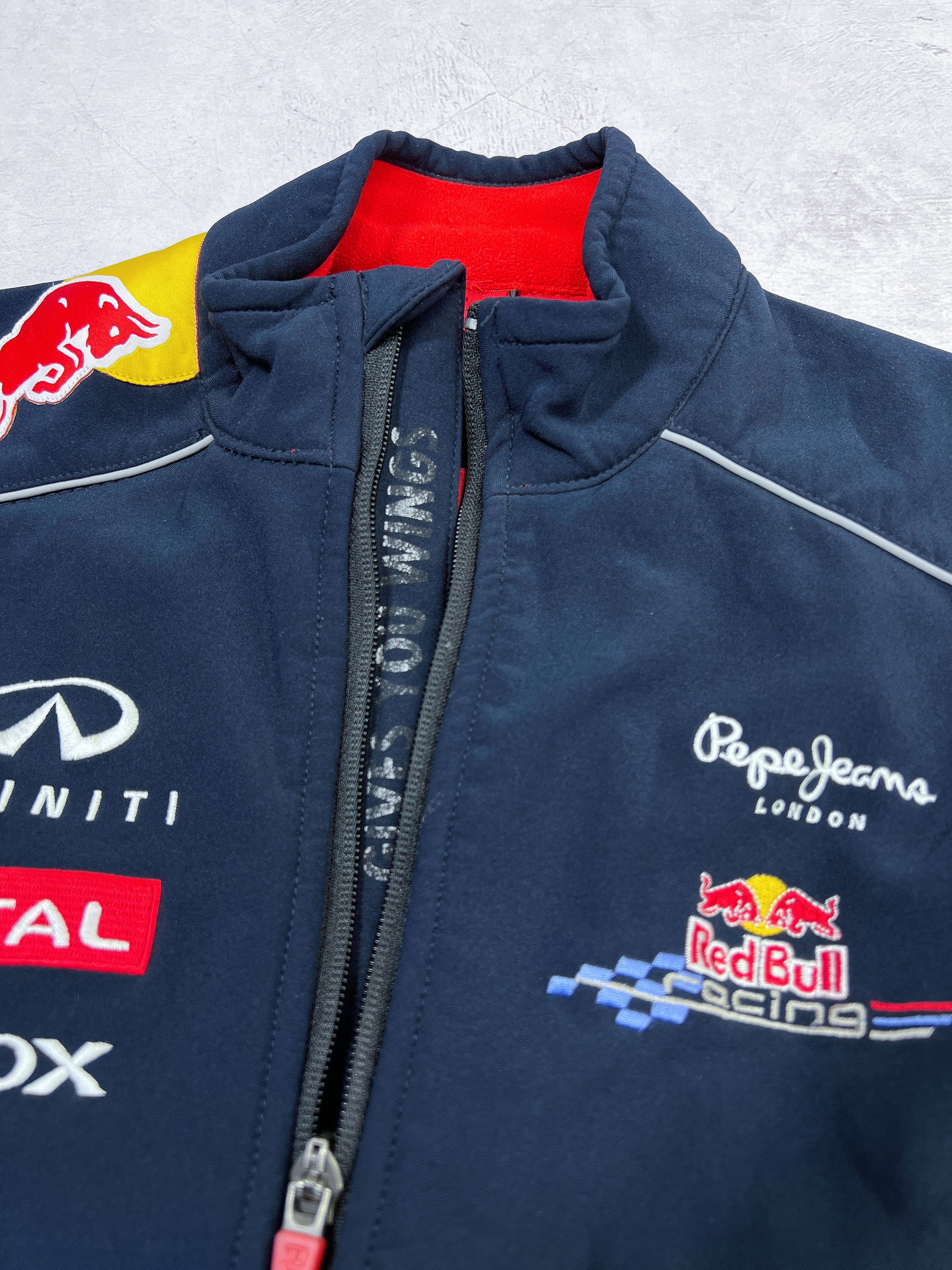 Pepe Jeans × Red Bull Red Bull F1 Team Softshell Jacket Pepe Jeans Pirelli Geox Size M / US 6-8 / IT 42-44 - 3 Thumbnail