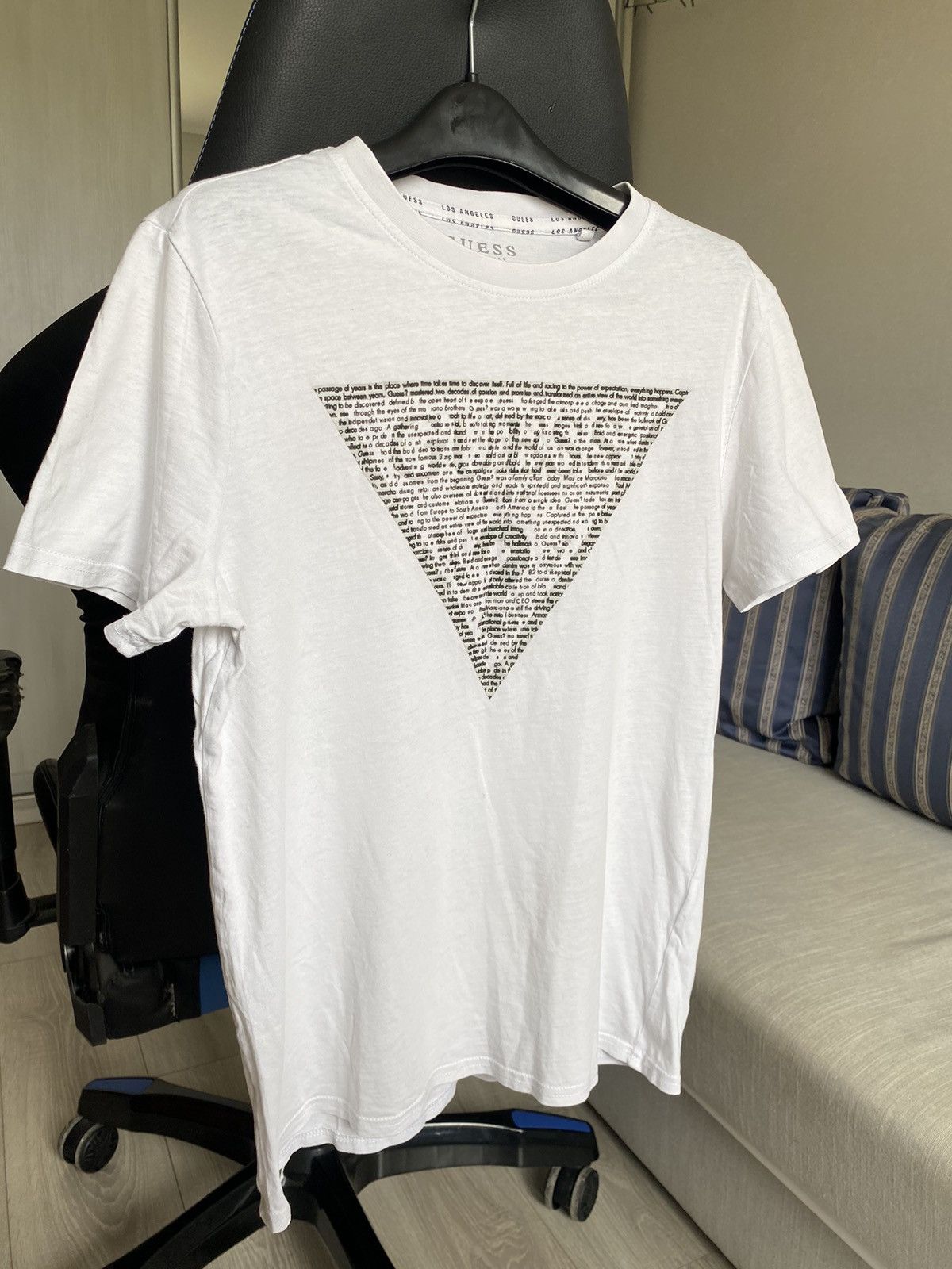 Guess Guess t shirt shot sleeve big logo center luxury Size US S / EU 44-46 / 1 - 3 Thumbnail