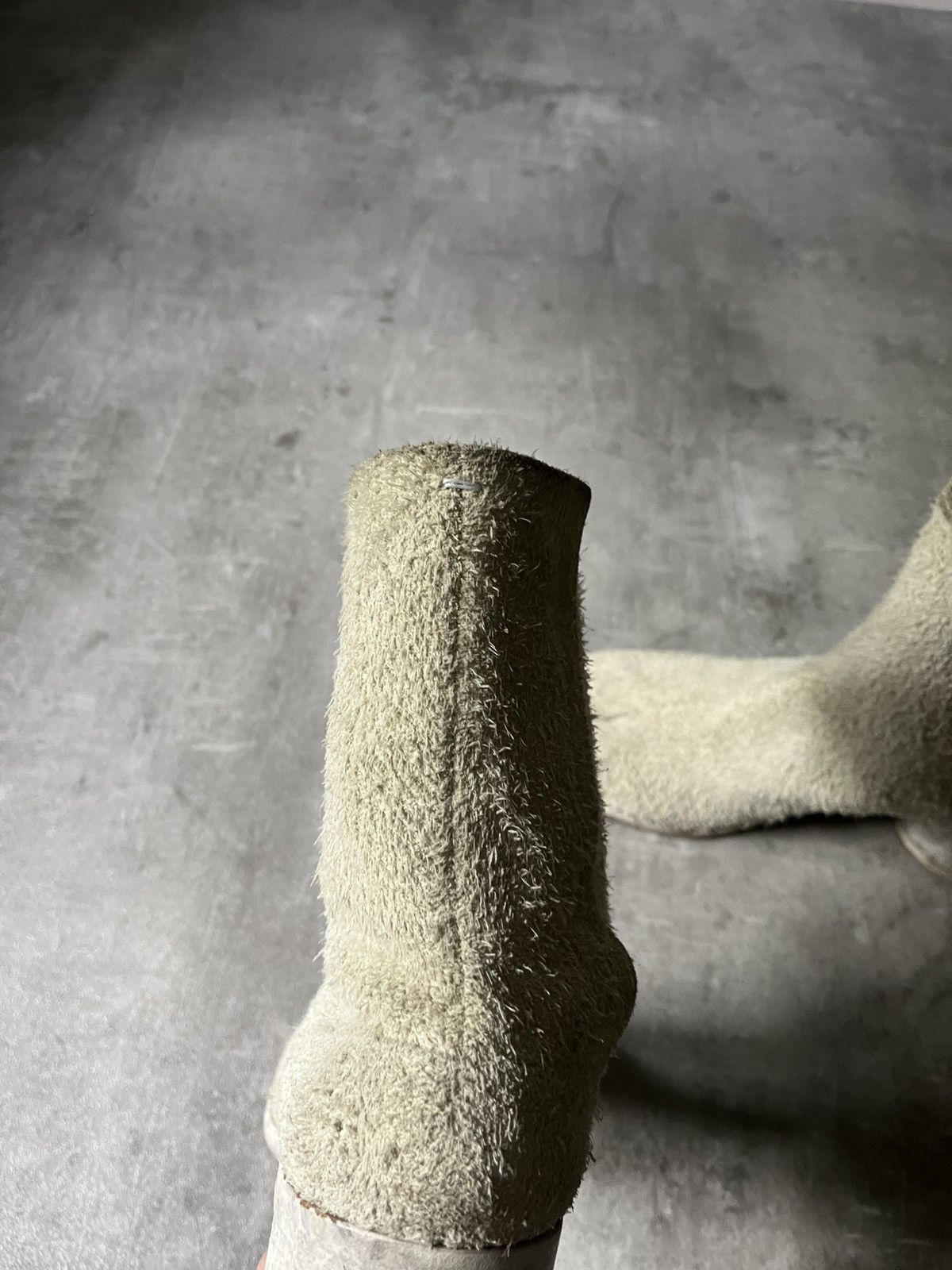Maison Margiela Maison Margiela distressed look tabi heel fur boots Size US 10 / EU 43 - 6 Thumbnail