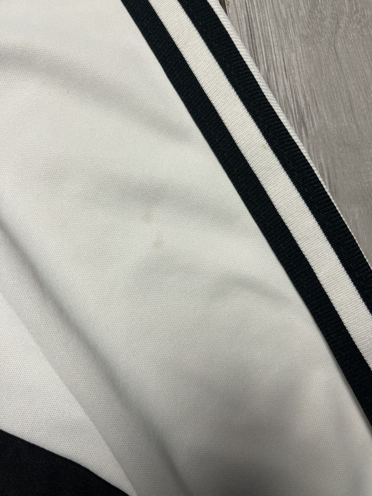 Adidas Vintage Adidas Trefoil Logo Jersey size Large Size US L / EU 52-54 / 3 - 5 Thumbnail