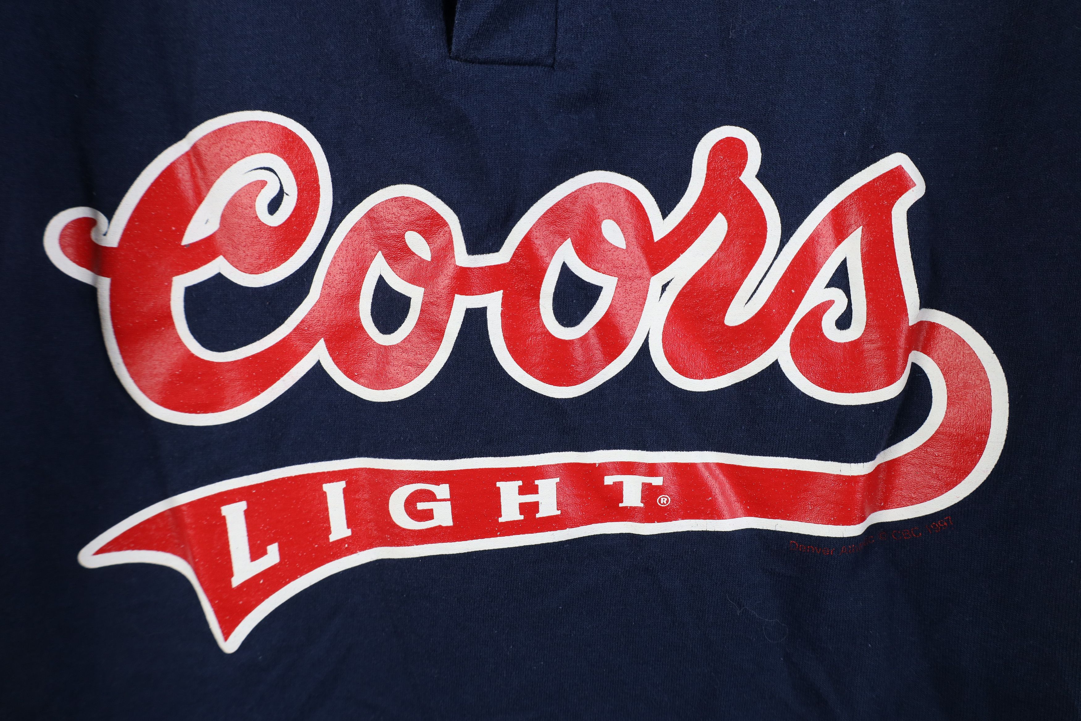 Vintage Vintage 90s Cropped Coors Light Beer Henley T-Shirt USA Size L / US 10 / IT 46 - 4 Thumbnail