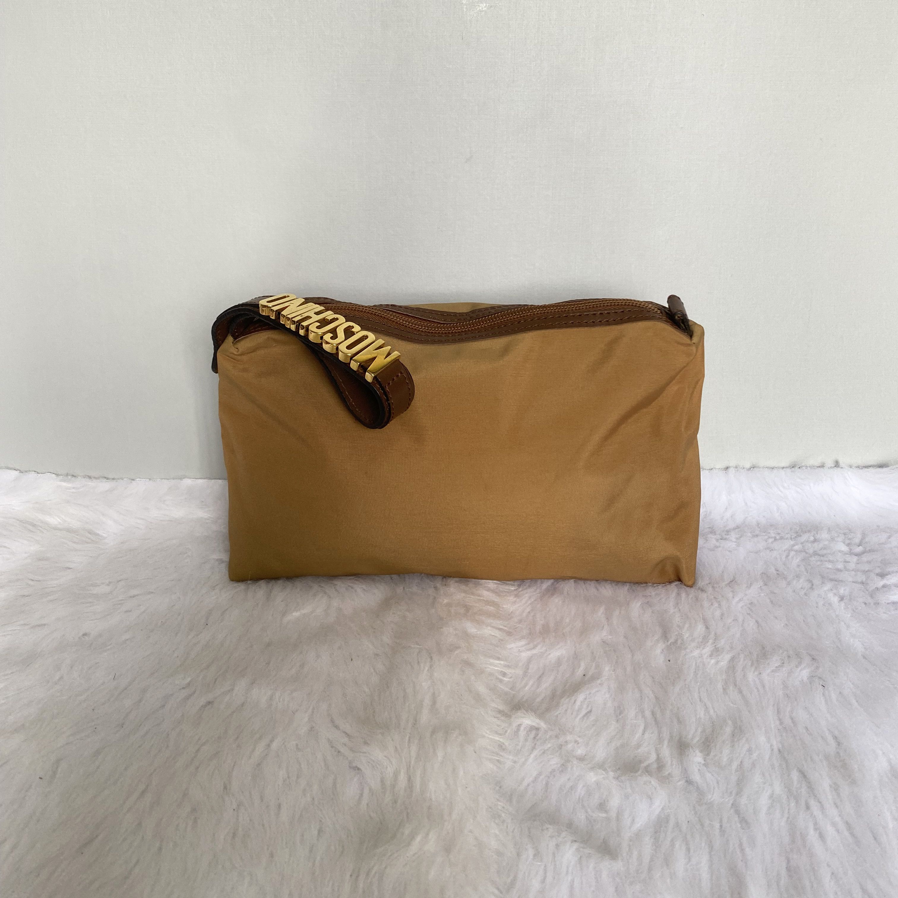 Moschino × Vintage MOSCHINO Vintage Brown Gold Hardware Logo Nylon Clutch Bag Size ONE SIZE - 3 Thumbnail