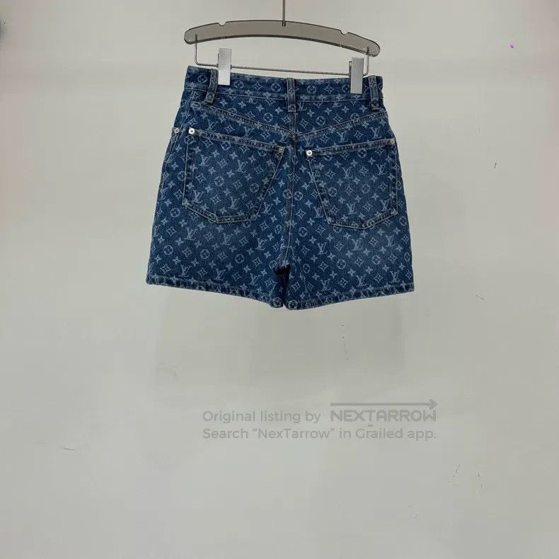 Louis Vuitton Louis Vuitton 25 Blue Full Print Shorts Size US 36 / EU 52 - 2 Thumbnail