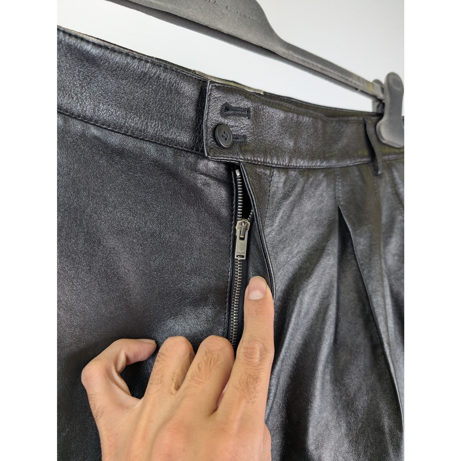 Saint Laurent Paris o1rshd1 Leather Bermuda Shorts in Black Size US 34 / EU 50 - 6 Thumbnail