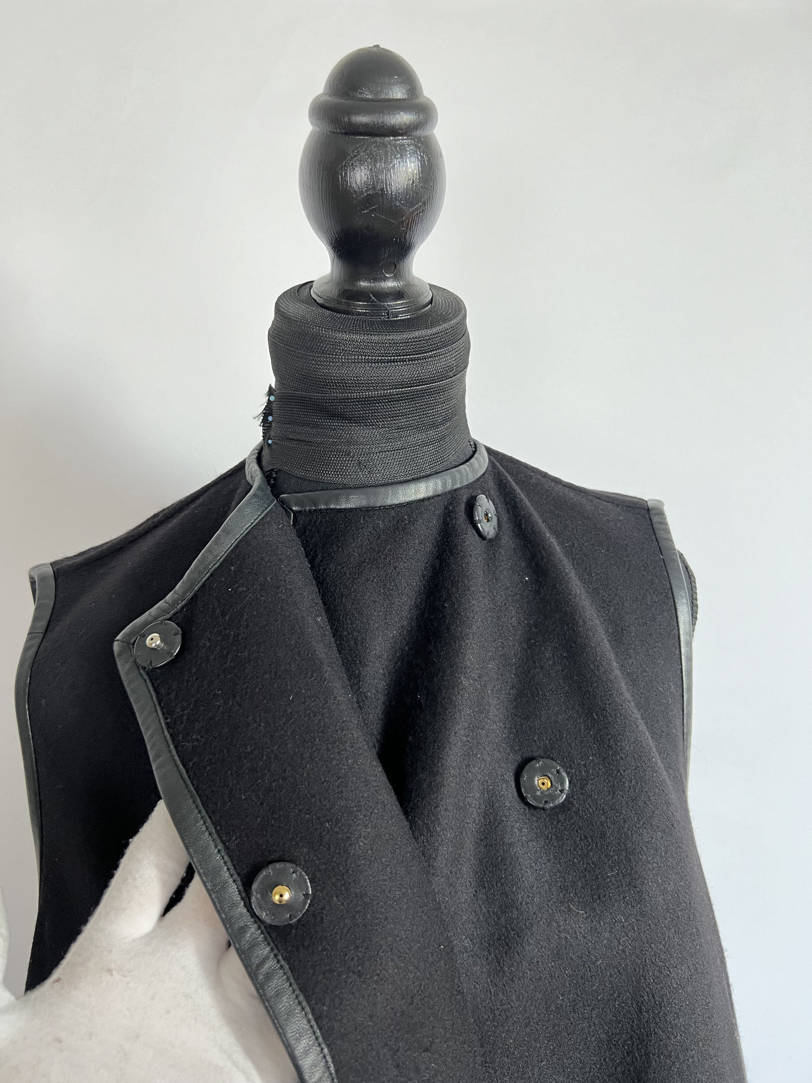 Salvatore Ferragamo salvatore ferragamo poncho RTW Fall 2014 wool Size XS / US 0-2 / IT 36-38 - 5 Thumbnail