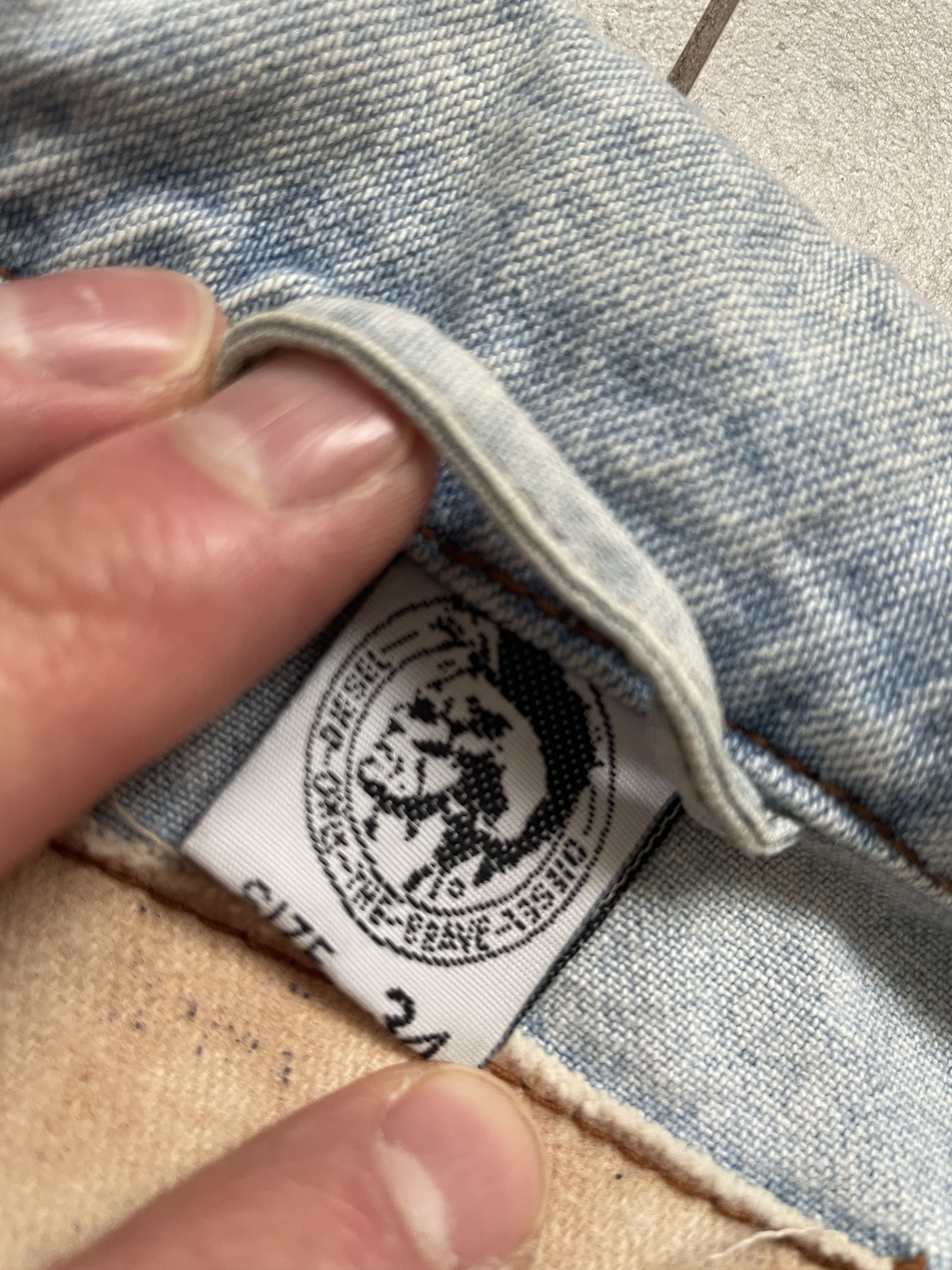 Diesel Y2K DIESEL WASHED BLUE BOXY PACIFIC PEACE ROCK DENIM JACKET Size US M / EU 48-50 / 2 - 4 Thumbnail