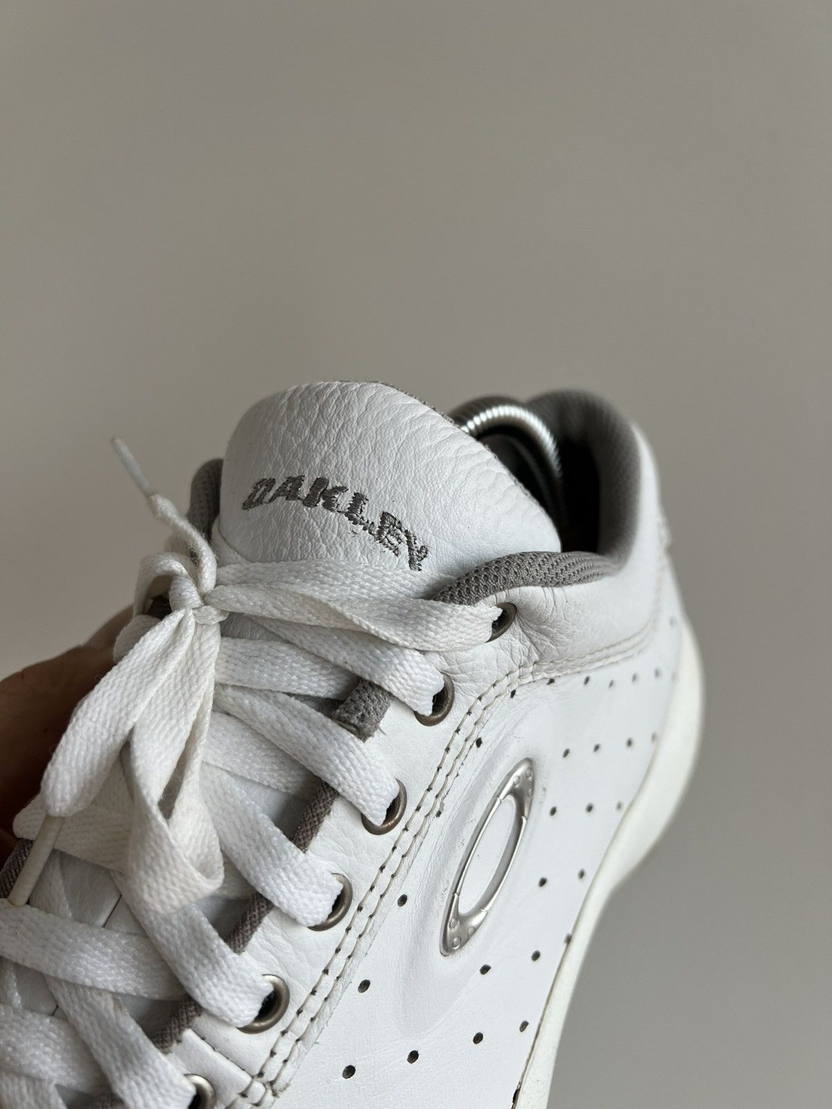 Oakley × Vintage Vintage Oakley White Leather Sneakers Size US 8.5 / EU 41-42 - 6 Thumbnail