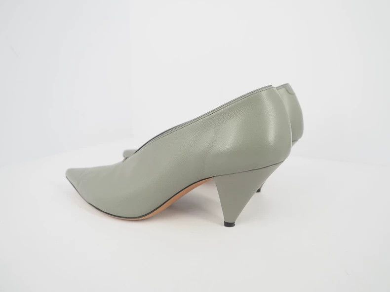 Celine CelineGray sheepskin V-mouth witch shoes 2503-Nextarrow Size US 6 / IT 36 - 2 Thumbnail