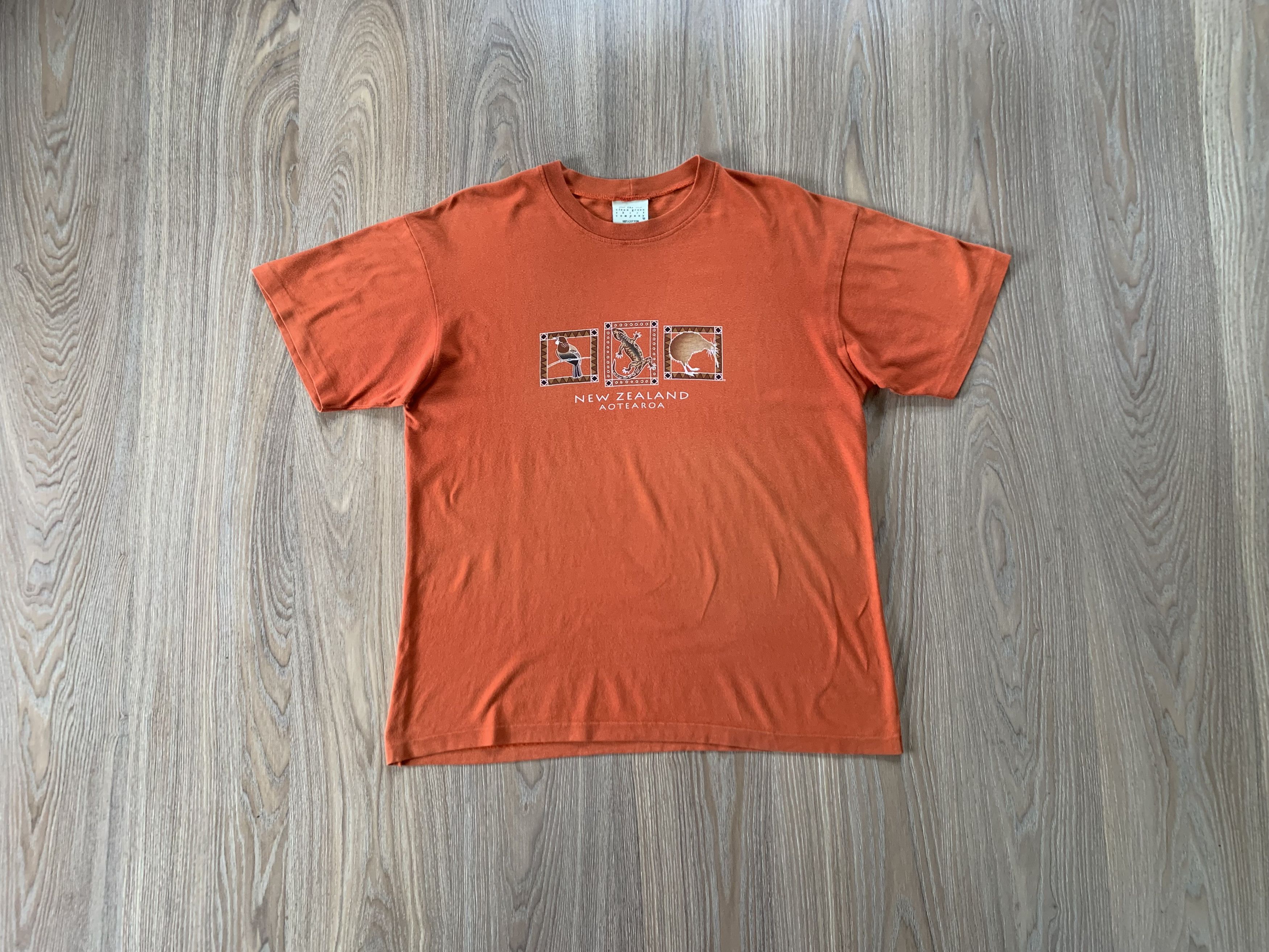 Vintage Vintage New Zealand Cotton Aotearoa Printed T-Shirt Size US L / EU 52-54 / 3 - 1 Thumbnail