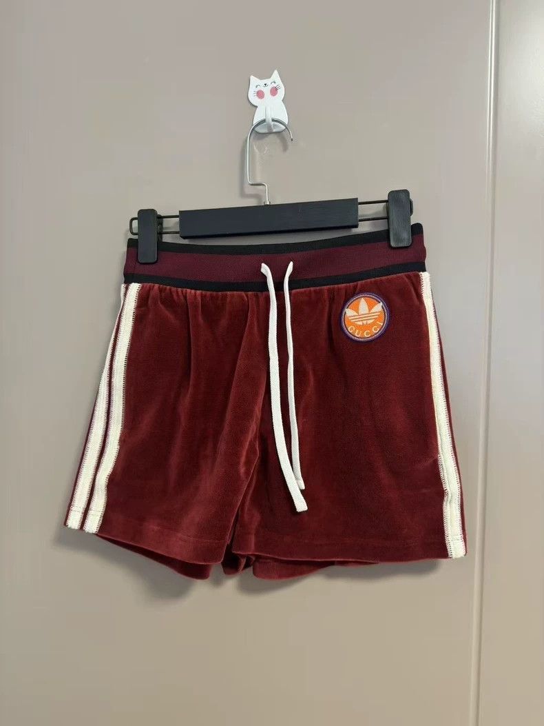 Gucci Gucci Size XS Co-branded shorts 2505-Nextarrow Size US 28 / EU 44 - 1 Thumbnail