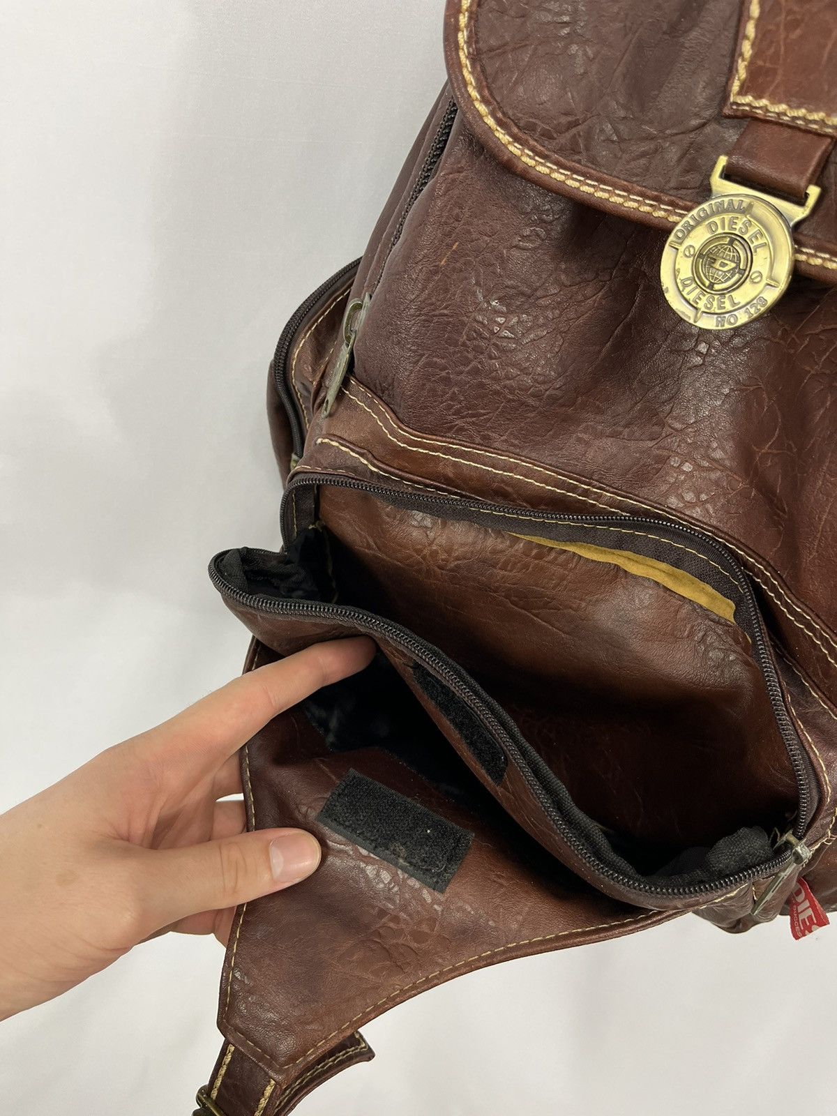 Diesel × Diesel Black Gold Vintage Diesel 90s Leather Backpack Sling Bag 90s Size ONE SIZE - 19 Thumbnail