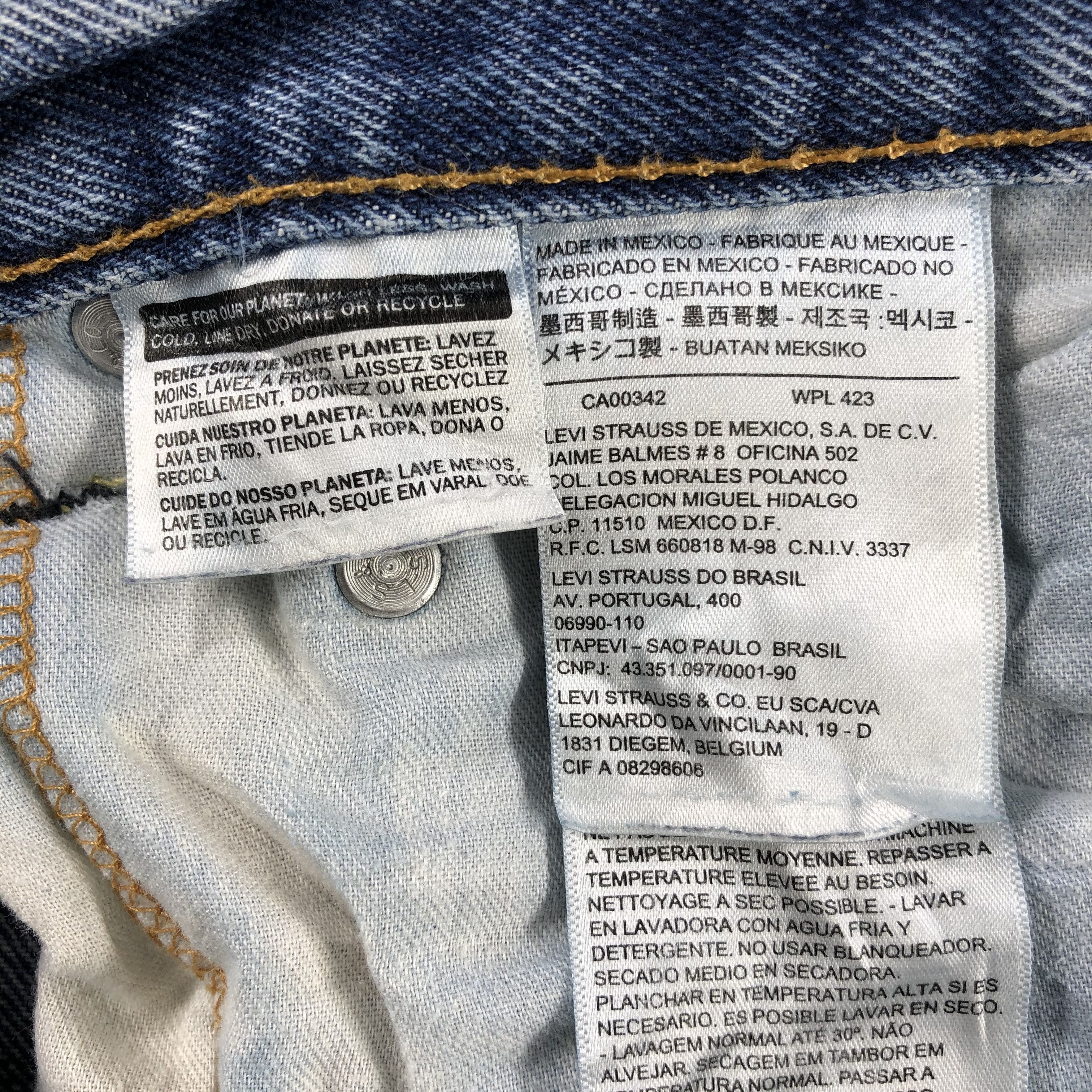 Levi's × Vintage Vintage Blue Wash Levis 505 Jeans-JM3159 Size US 37 - 13 Thumbnail