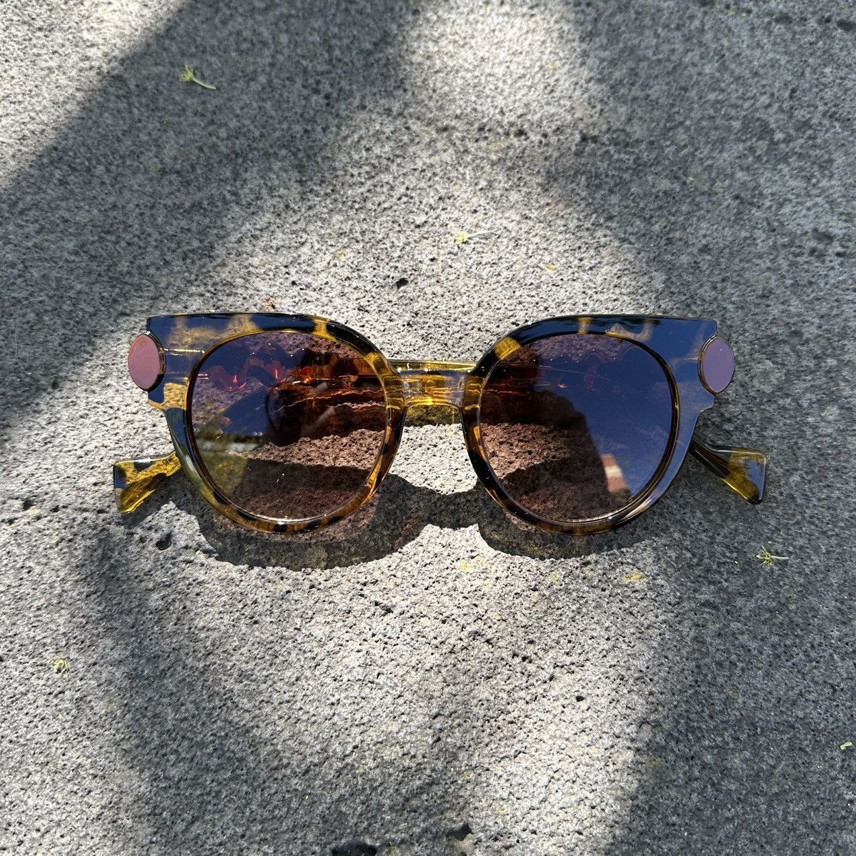Other SUNGLASSES BRAND NEW CLASSIC RETRO VINTAGE SZHM5602-01 Size ONE SIZE - 1 Thumbnail