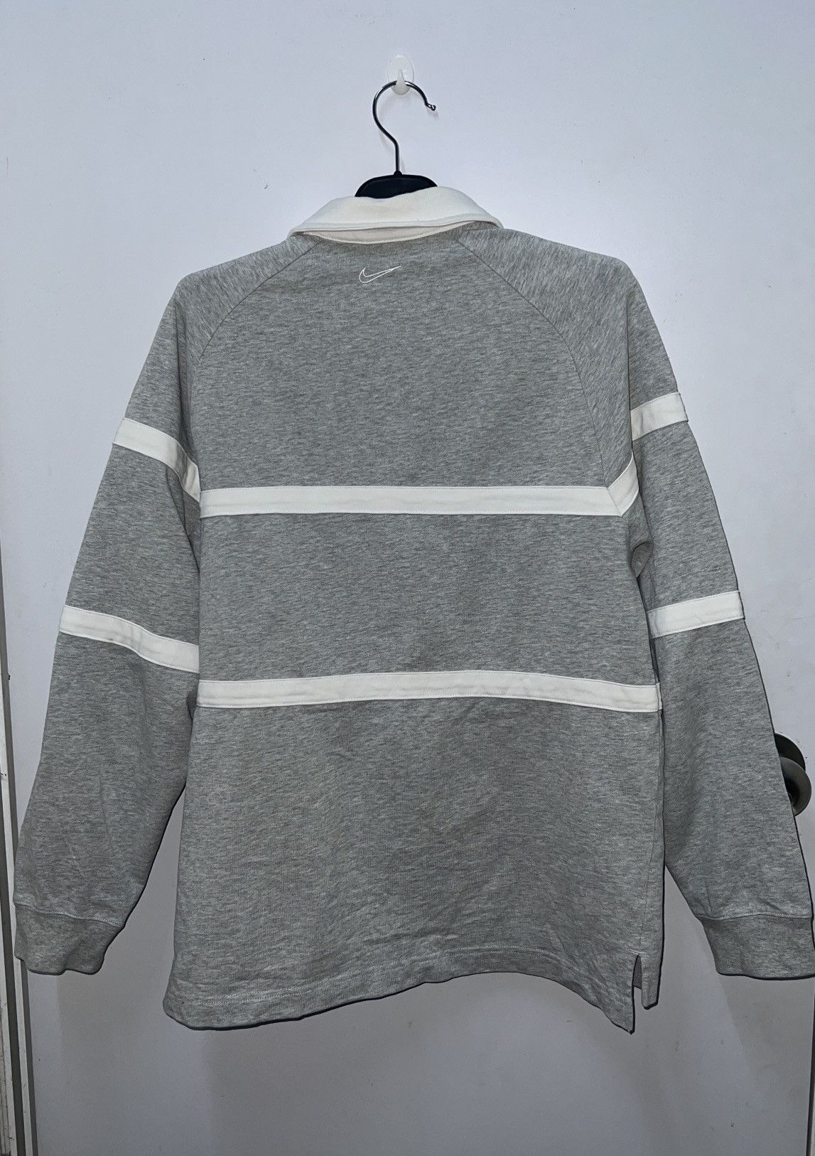Nike NIKE SPORTSWEAR SWOOSH Size US L / EU 52-54 / 3 - 2 Thumbnail