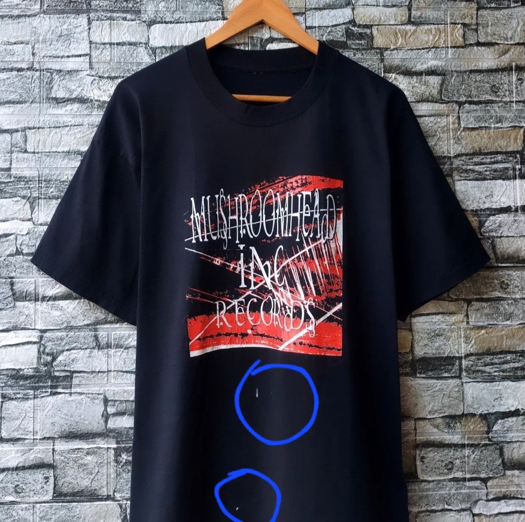 Band Tees Y2K Mushroomhead Inc Records Tshirt Size US L / EU 52-54 / 3 - 4 Thumbnail