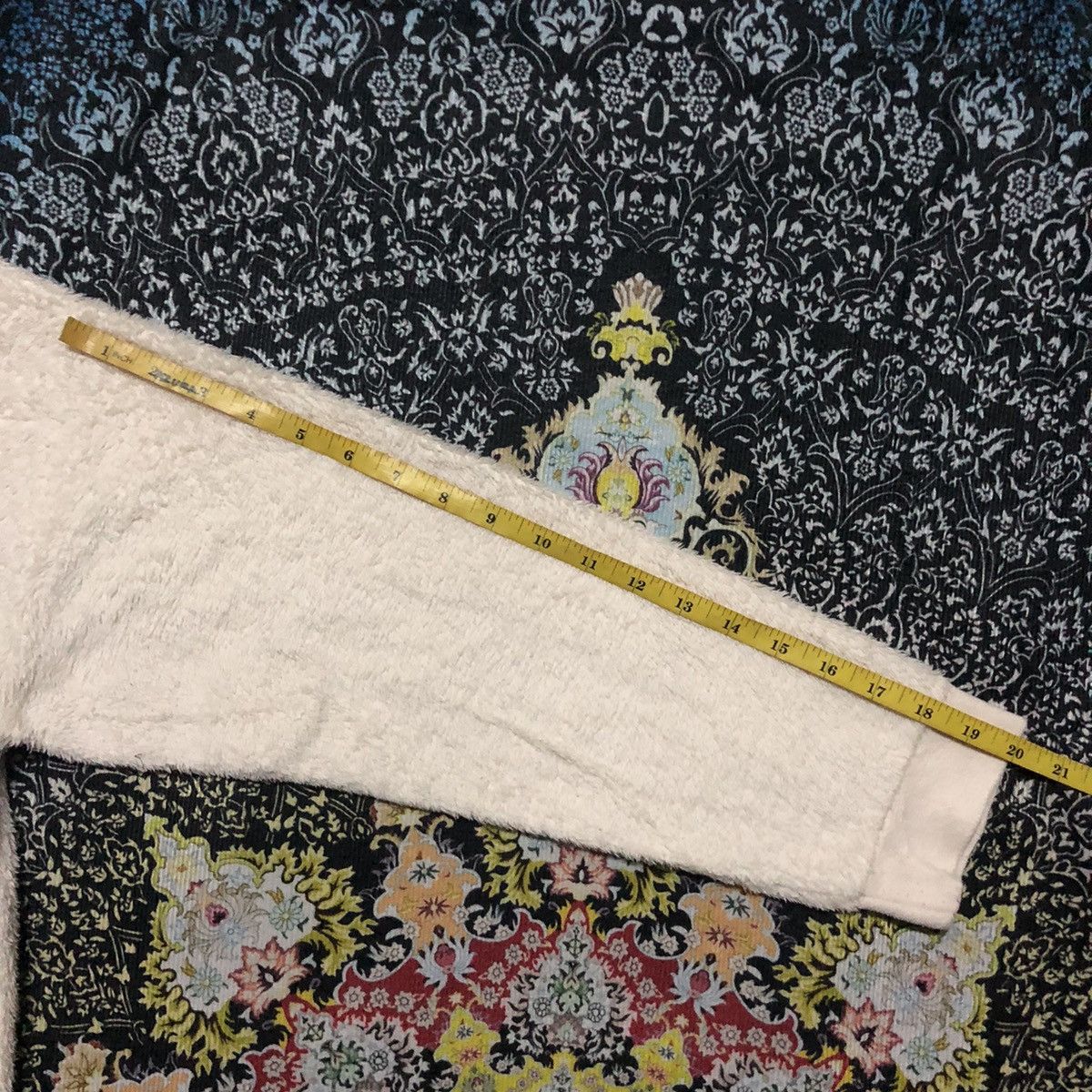 💥Uniqlo X Peanuts X Yo Nagara Sherpa Fleece Sweatshirt