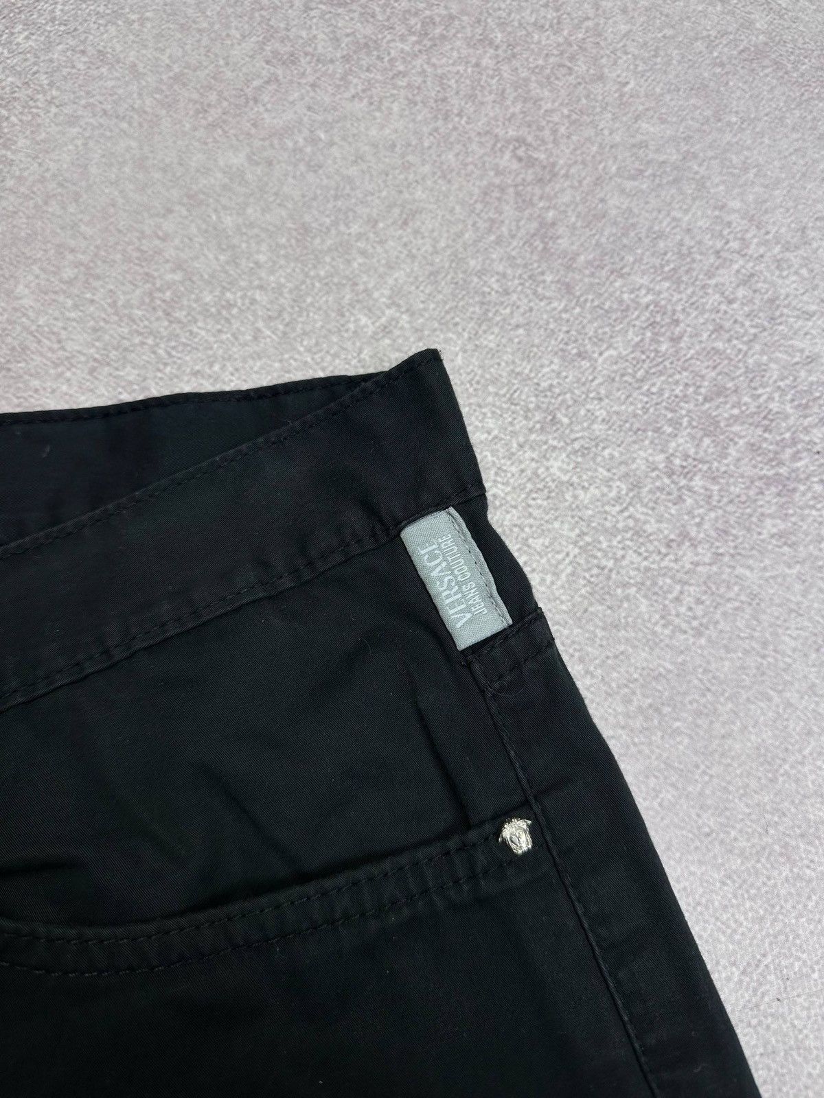 Versace Vintage Versace Medusa Black Baggy Jeans 34 Size US 34 / EU 50 - 9 Thumbnail