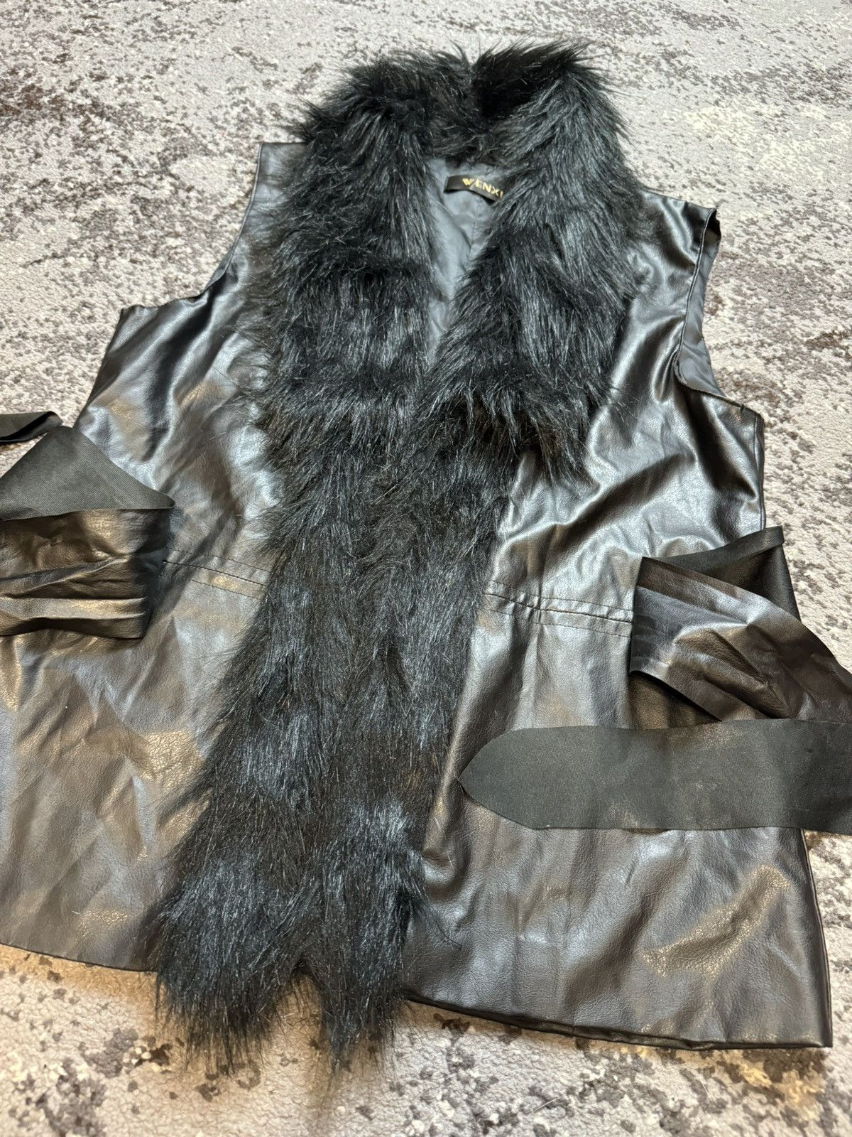 If Six Was Nine × Vintage Y2K Leather Style Long Fur Collar Owens Style Vests Size US M / EU 48-50 / 2 - 4 Thumbnail
