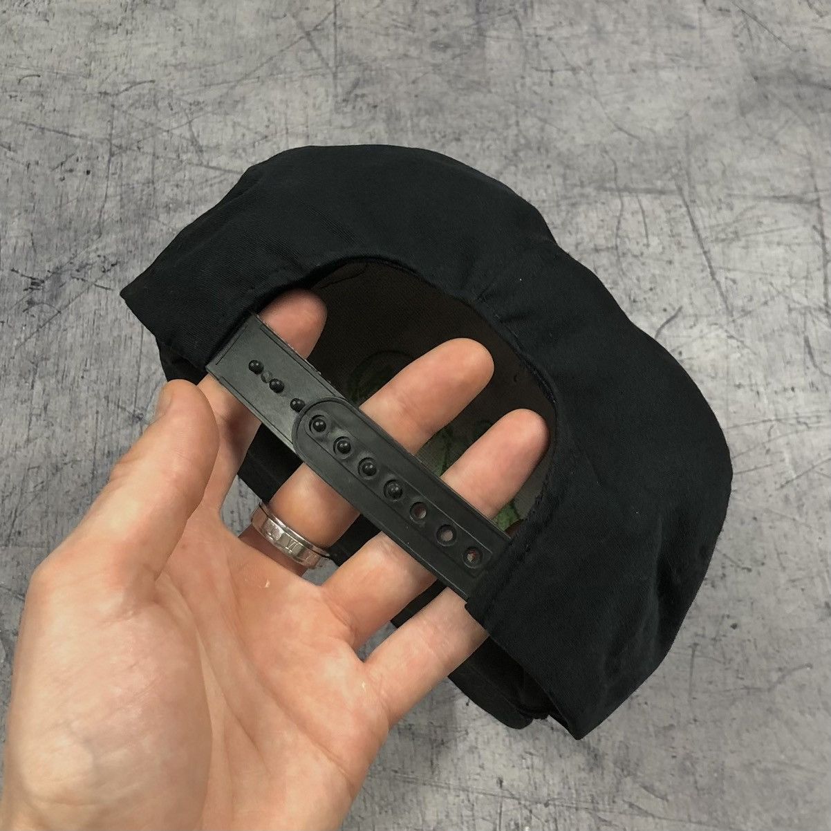 Vintage Poison Cap Rare 90s Flesh Bloods Size ONE SIZE - 7 Thumbnail
