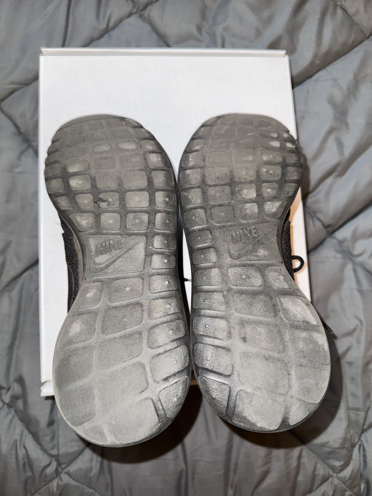 Nike Nike Triple Black Roshe Size US 9.5 / EU 42-43 - 6 Thumbnail