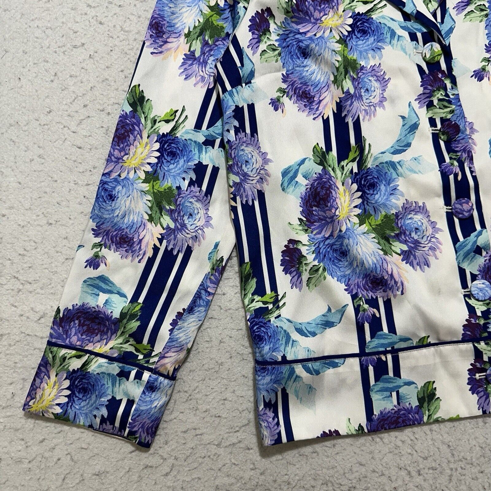 J.Crew J. Crew XS Drapey Button Up Floral Flower Stripe Blouse Top Size XS / US 0-2 / IT 36-38 - 7 Thumbnail