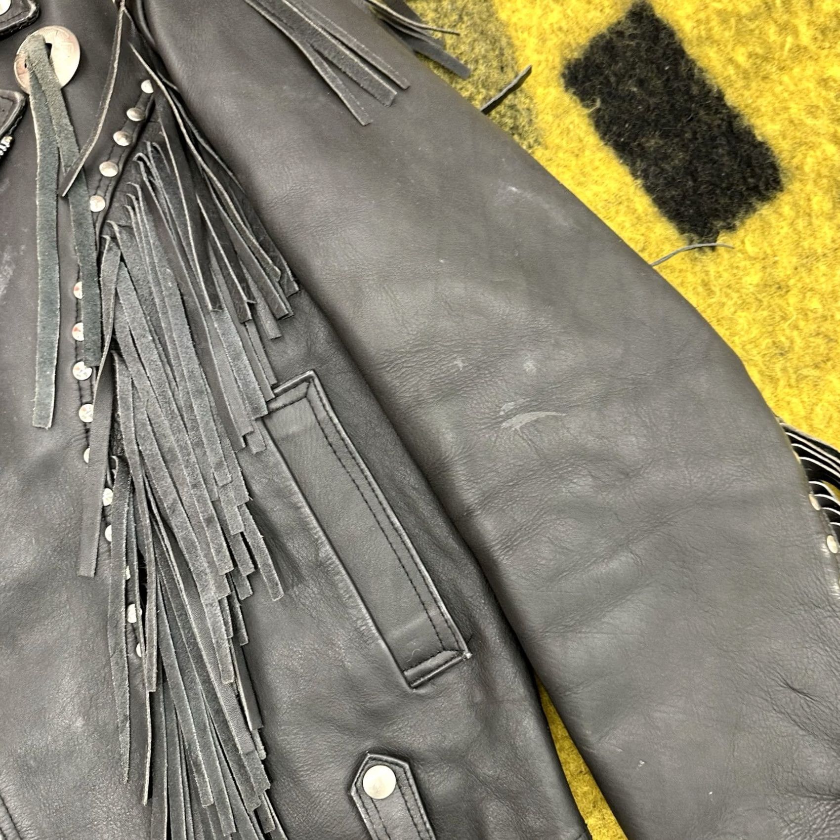Vintage VINTAGE American Vintage Leather Jacket Biker 80/90s Studded Fringe Black Large Mens Size US L / EU 52-54 / 3 - 5 Thumbnail