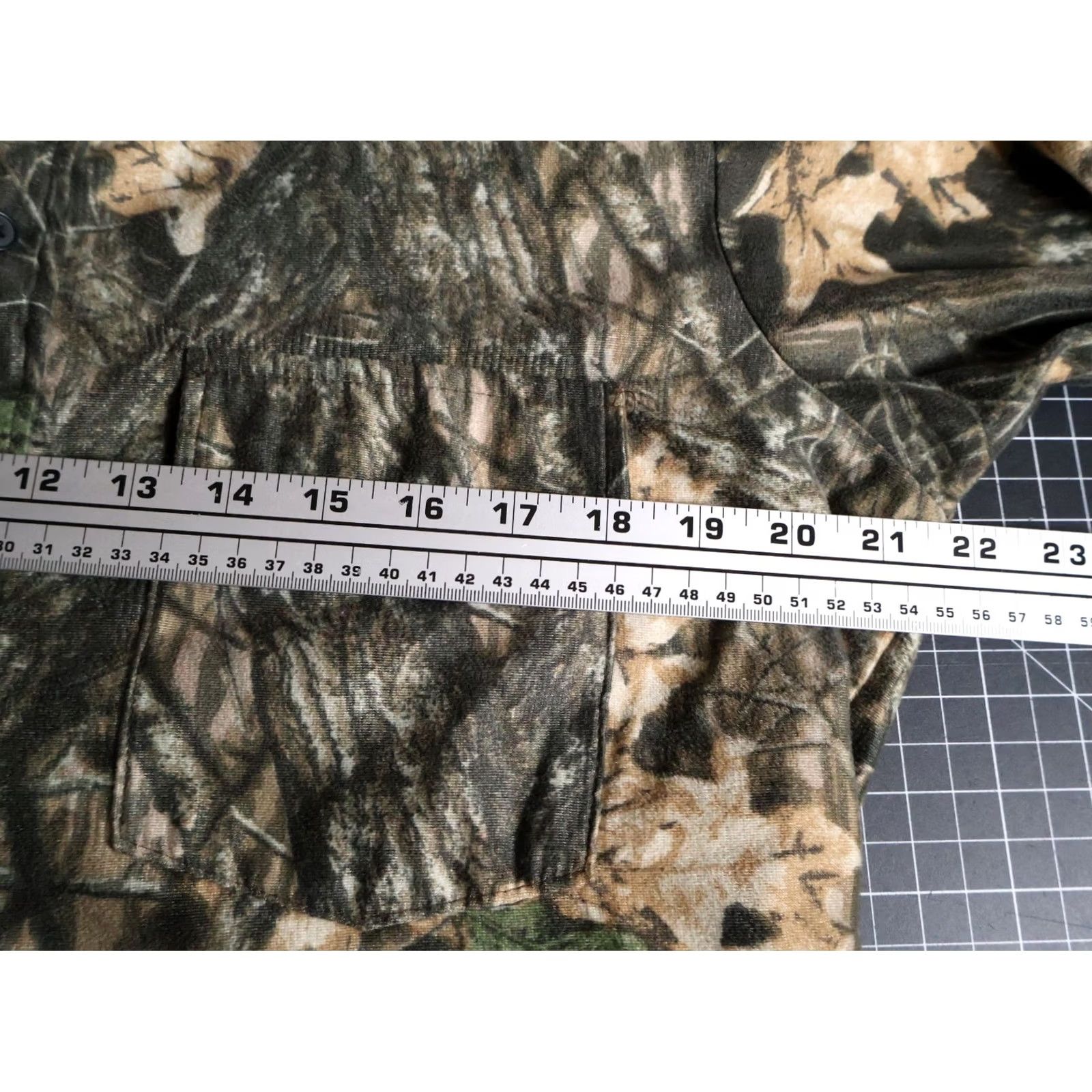 Vintage VINTAGE Westark Camouflage Shirt Mens Large Green Mossy Oak Breakup Camo Camouflage 80s 90s Retro Workwear Button-Up Short Sleeve Size US L / EU 52-54 / 3 - 5 Thumbnail