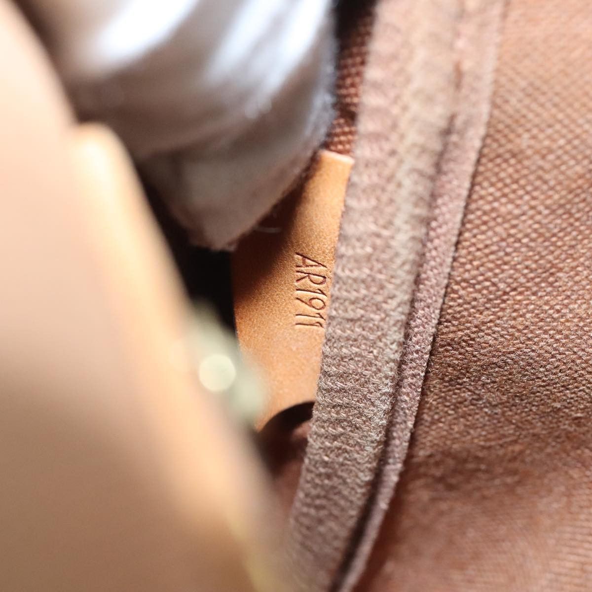 Louis Vuitton LOUIS VUITTON Monogram Gibeciere MM Shoulder Bag M42247 Size ONE SIZE - 12 Thumbnail