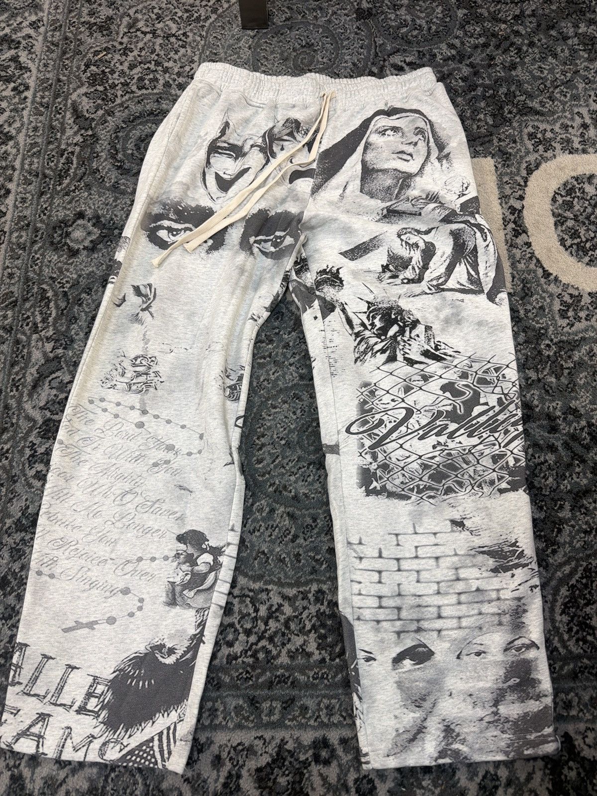 Vale Vale forever mural sweat Pants Size US 34 / EU 50 - 1 Thumbnail