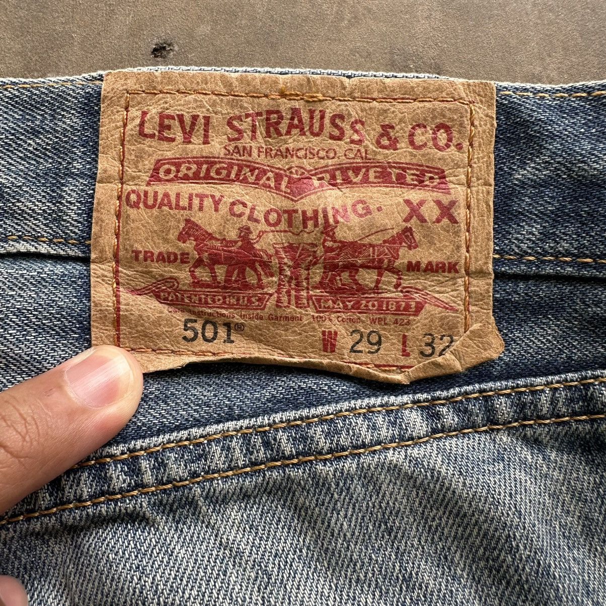 Japanese Brand Vintage Levi’s 501 Distressed Faded Denim Jean Pant Size US 30 / EU 46 - 12 Thumbnail