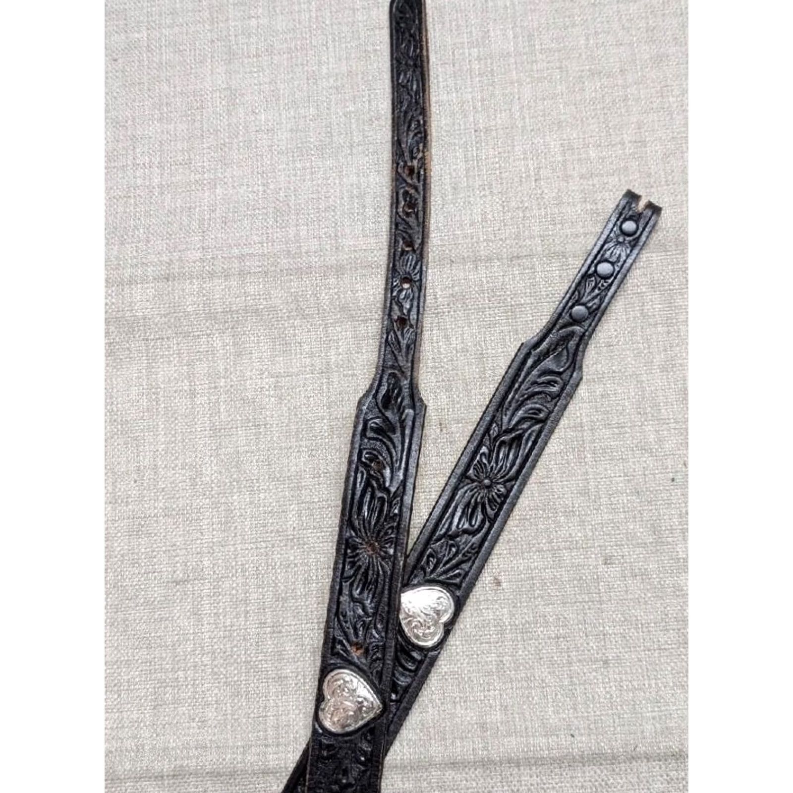 Vintage VINTAGE belt Justin western black tooled concho buckle 34 unisex adults USA made leather cowhide 1-1/4" tapered ends decay 90s style Mens Size 34 - 3 Thumbnail