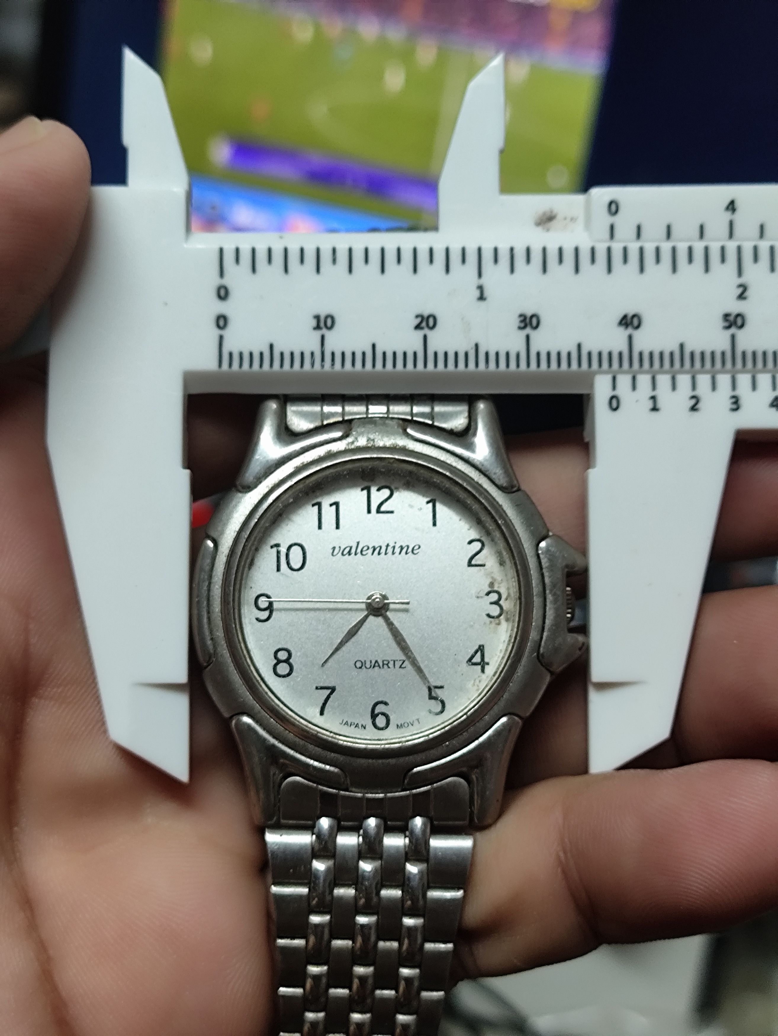 Japanese Brand × Vintage Vintage Valentine Japan Quartz Watch (faded design) Size ONE SIZE - 4 Thumbnail