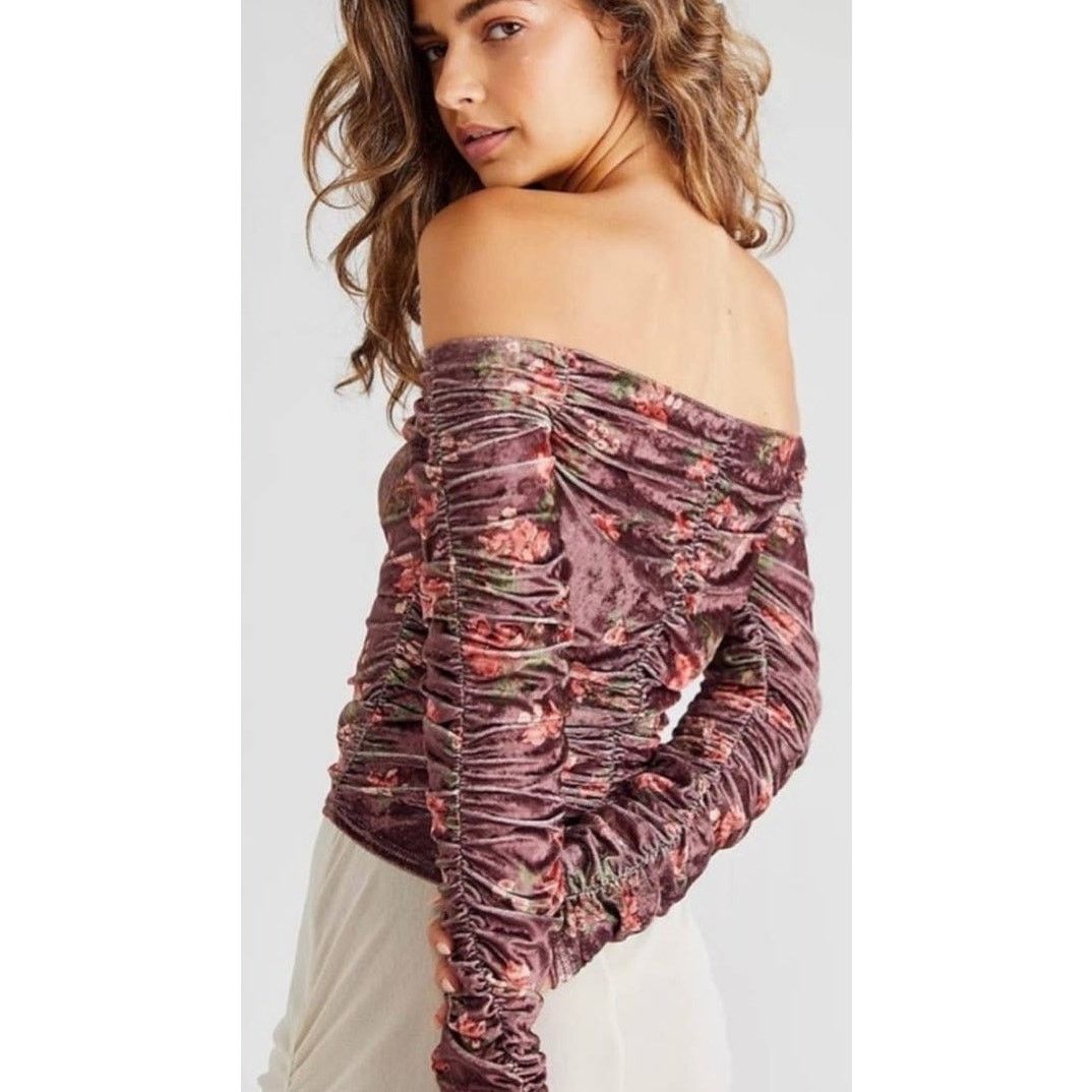 Free People New Free People Reina Ruched Floral Velvet Top $88 SMALL Size S / US 4 / IT 40 - 3 Thumbnail