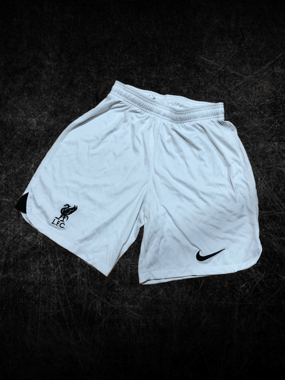 Nike Nike Vintage Nike FC Liverpool y2k streetwear shorts Size US 32 / EU 48 - 1 Thumbnail
