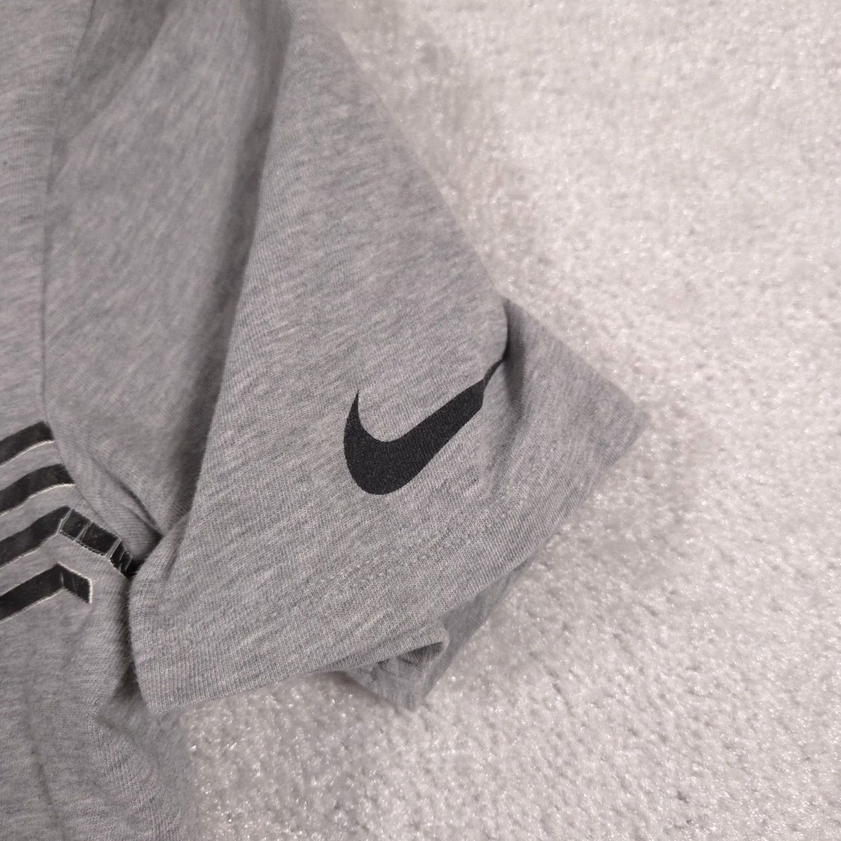 Nike Nike Dri-FIT Shirt Mens Small Gray Crewneck Short Sleeve Swoosh Graphic Athletic Tee Nike Tee Size US S / EU 44-46 / 1 - 6 Thumbnail
